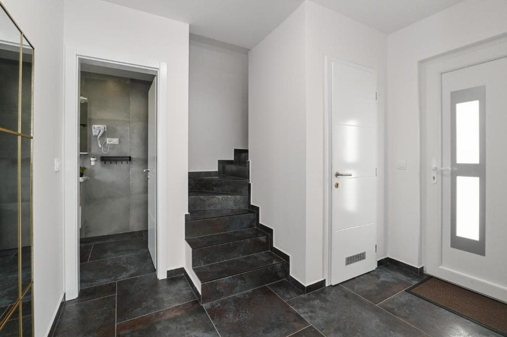 Banta A mit Privaten Pool für 20 Personen Ansicht 3