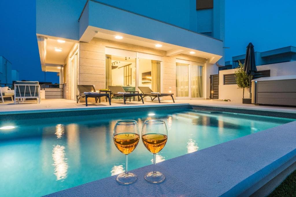 Luxus Apartment Sun mit privatem Pool Ansicht 5