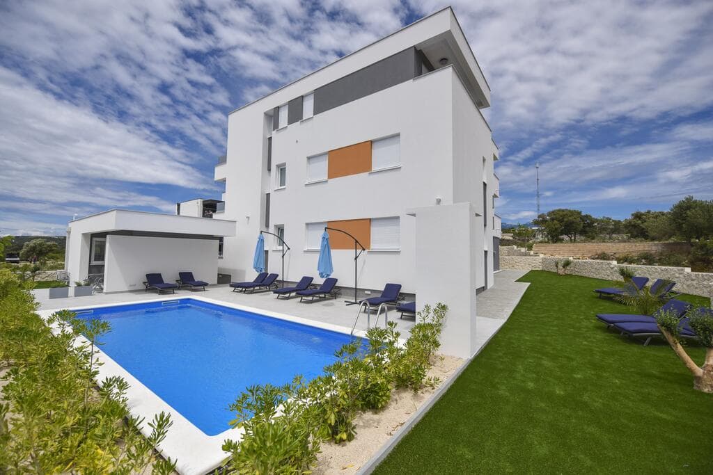 Mare 6 Apartment in Novalja