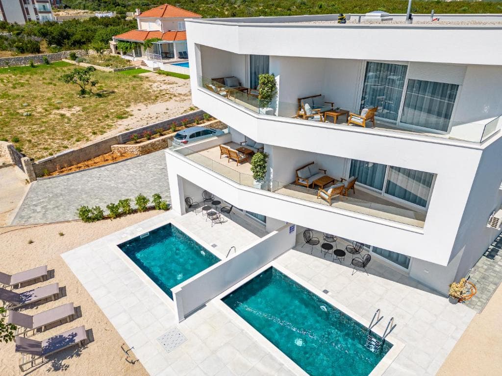 Twins 6 Apartment direkt am Pool in Novalja Ansicht 4