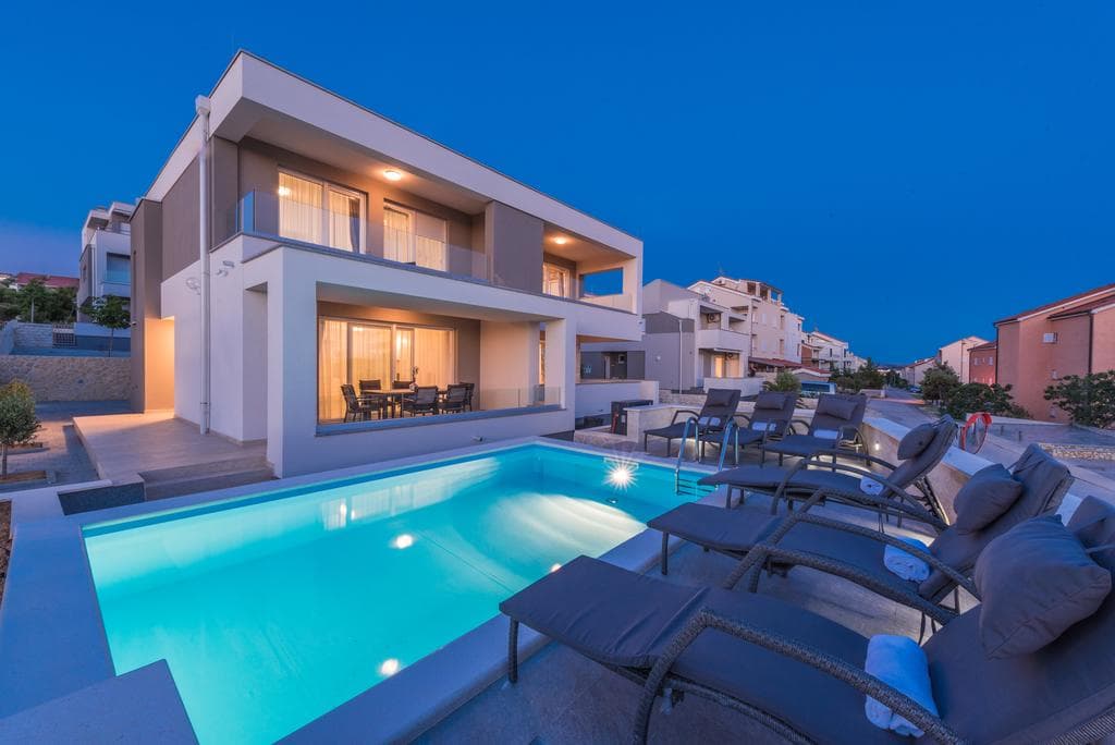 Zora 6 Apartment in Novalja
