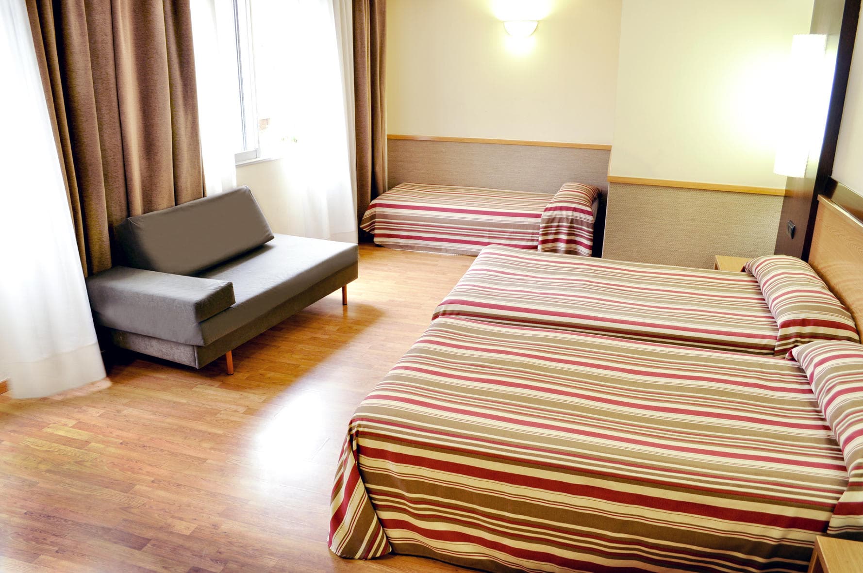 Hotel Catalonia Atenas Ansicht 4
