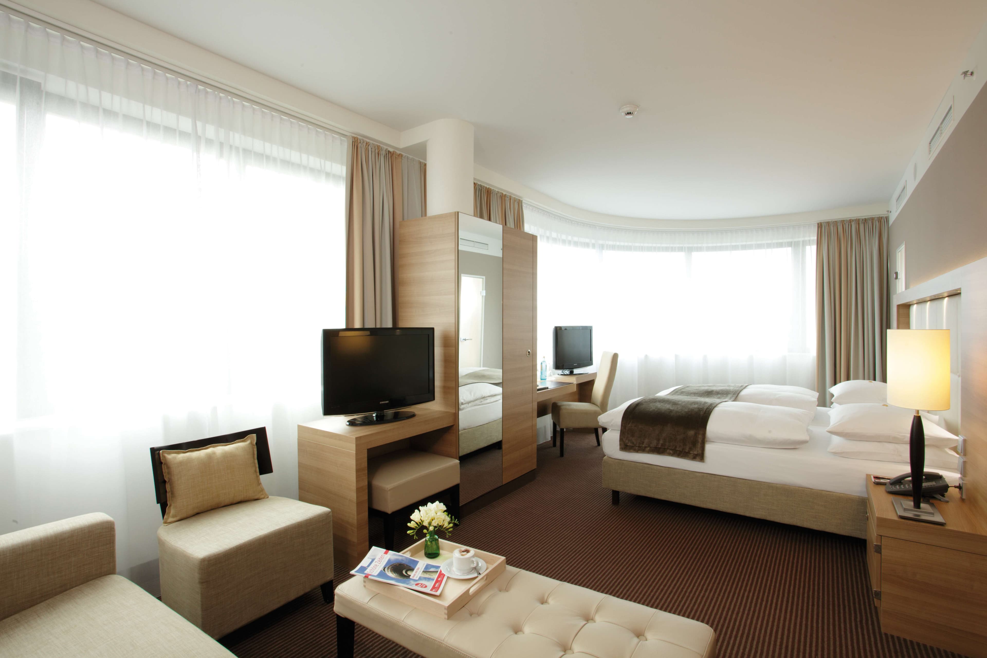H4 Hotel Berlin Alexanderplatz Ansicht 4