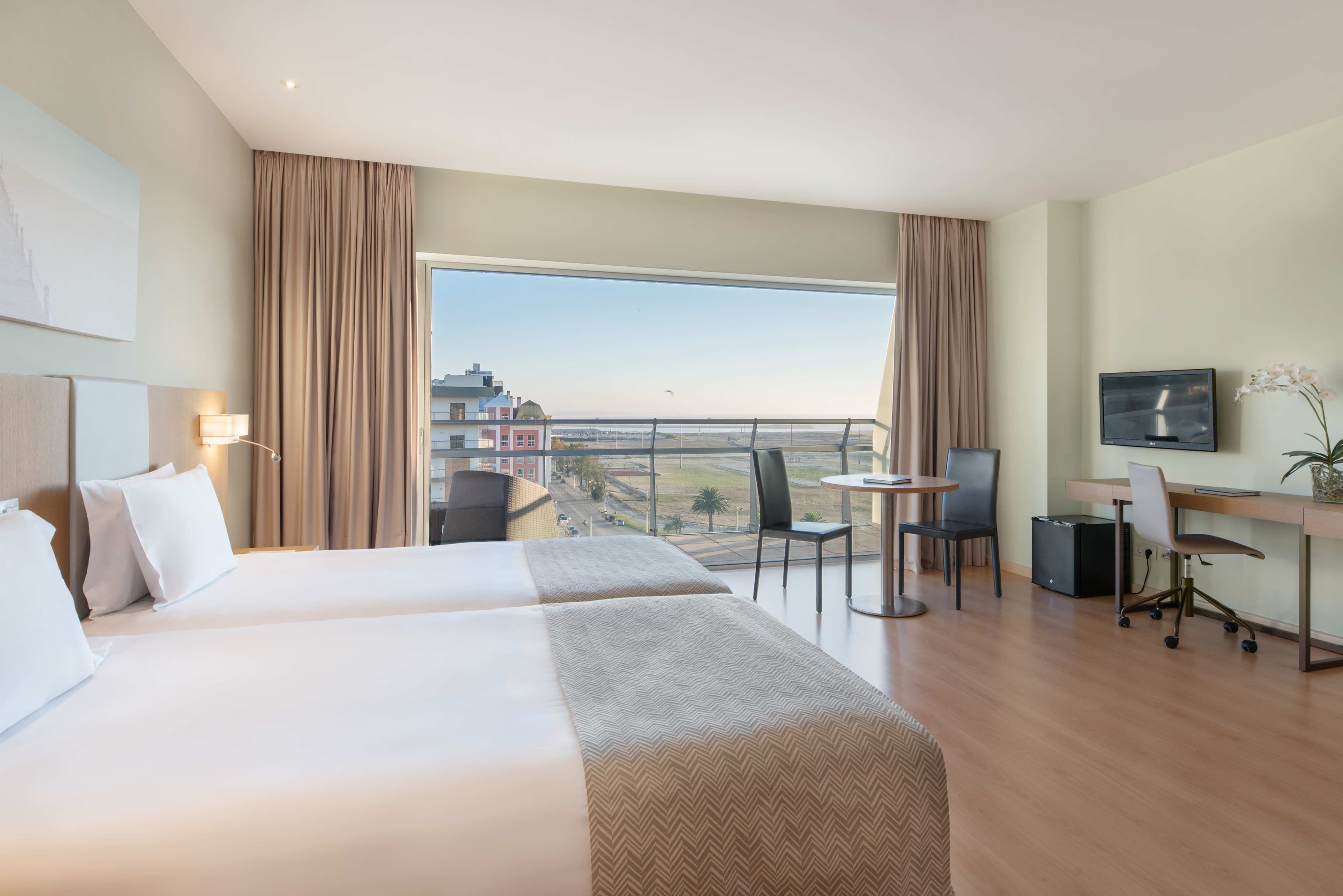 Eurostars Oasis Plaza Hotel Ansicht 4