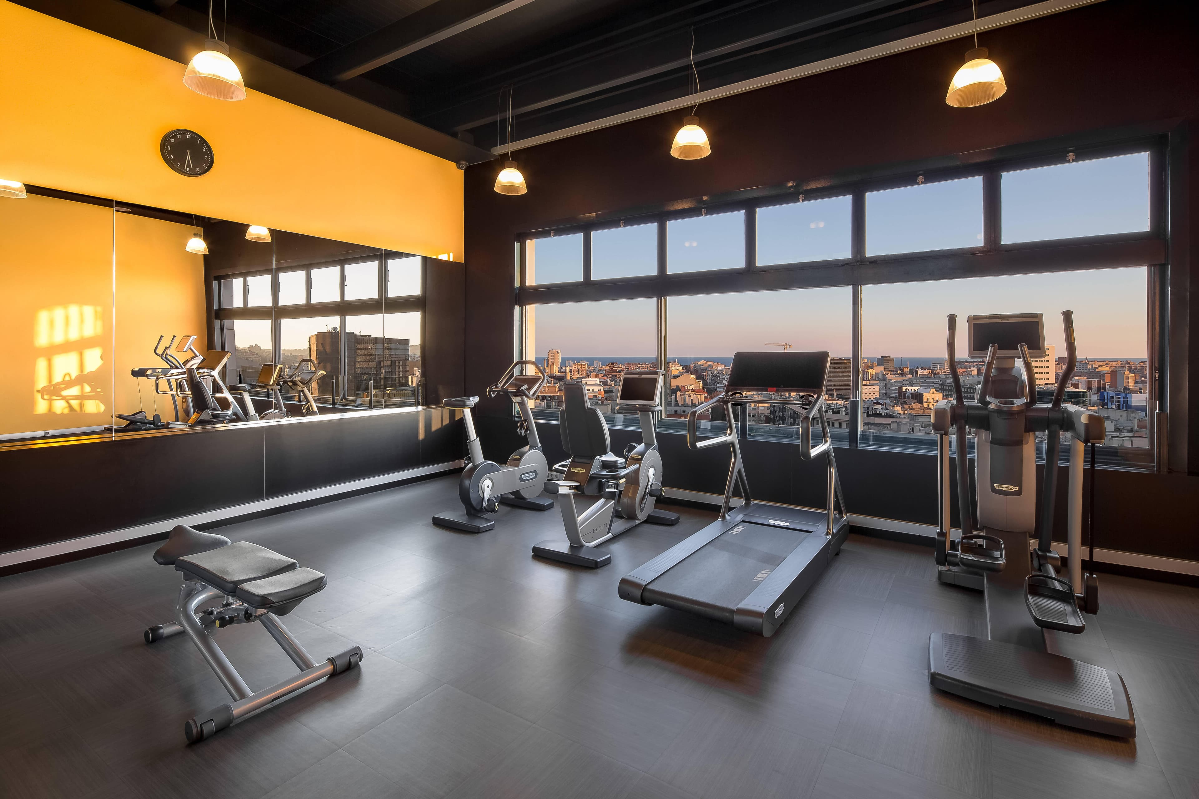 Hotel Four Points by Sheraton Barcelona Diagonal Ansicht 10