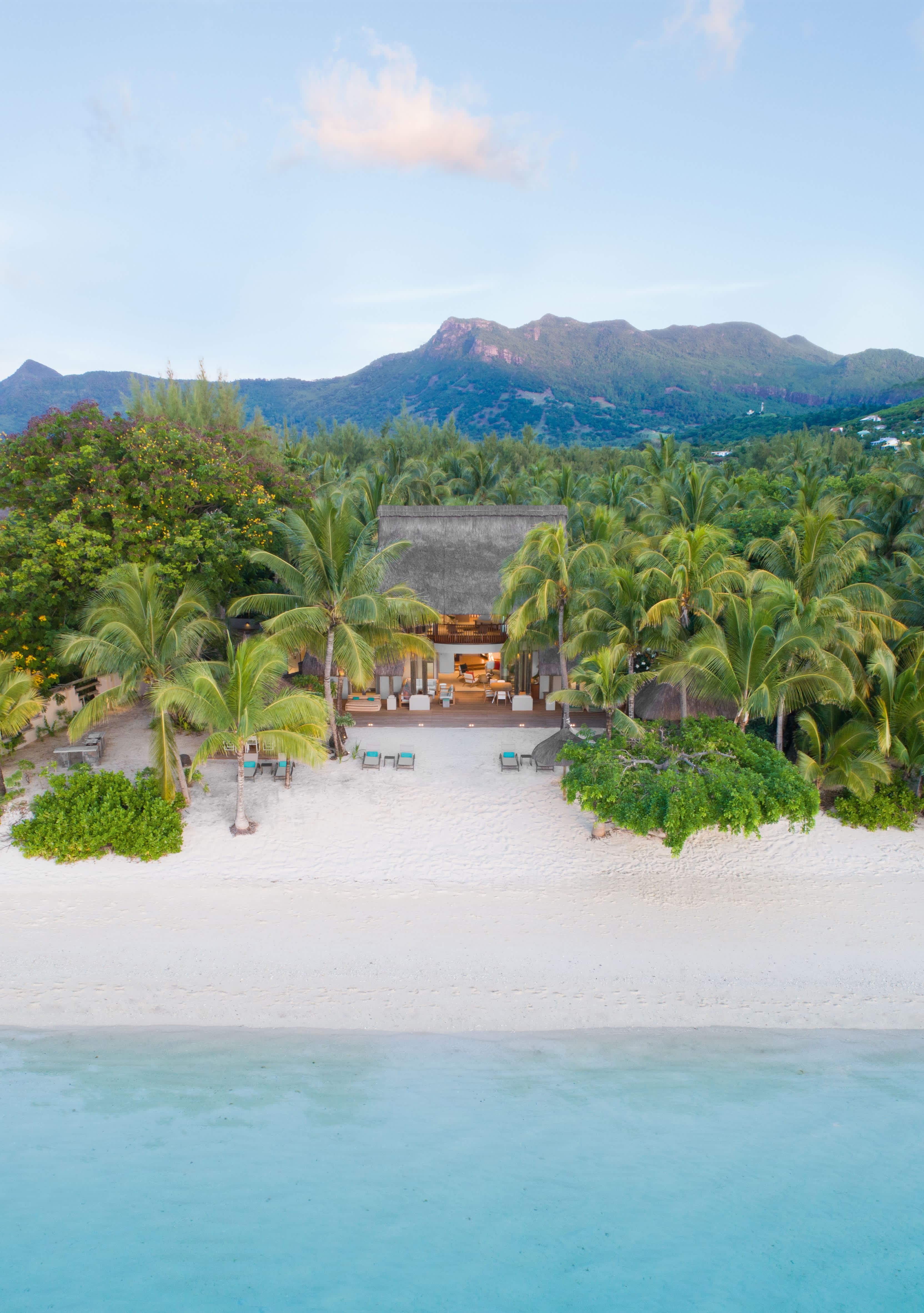 Paradis Beachcomber Golf Resort & Spa