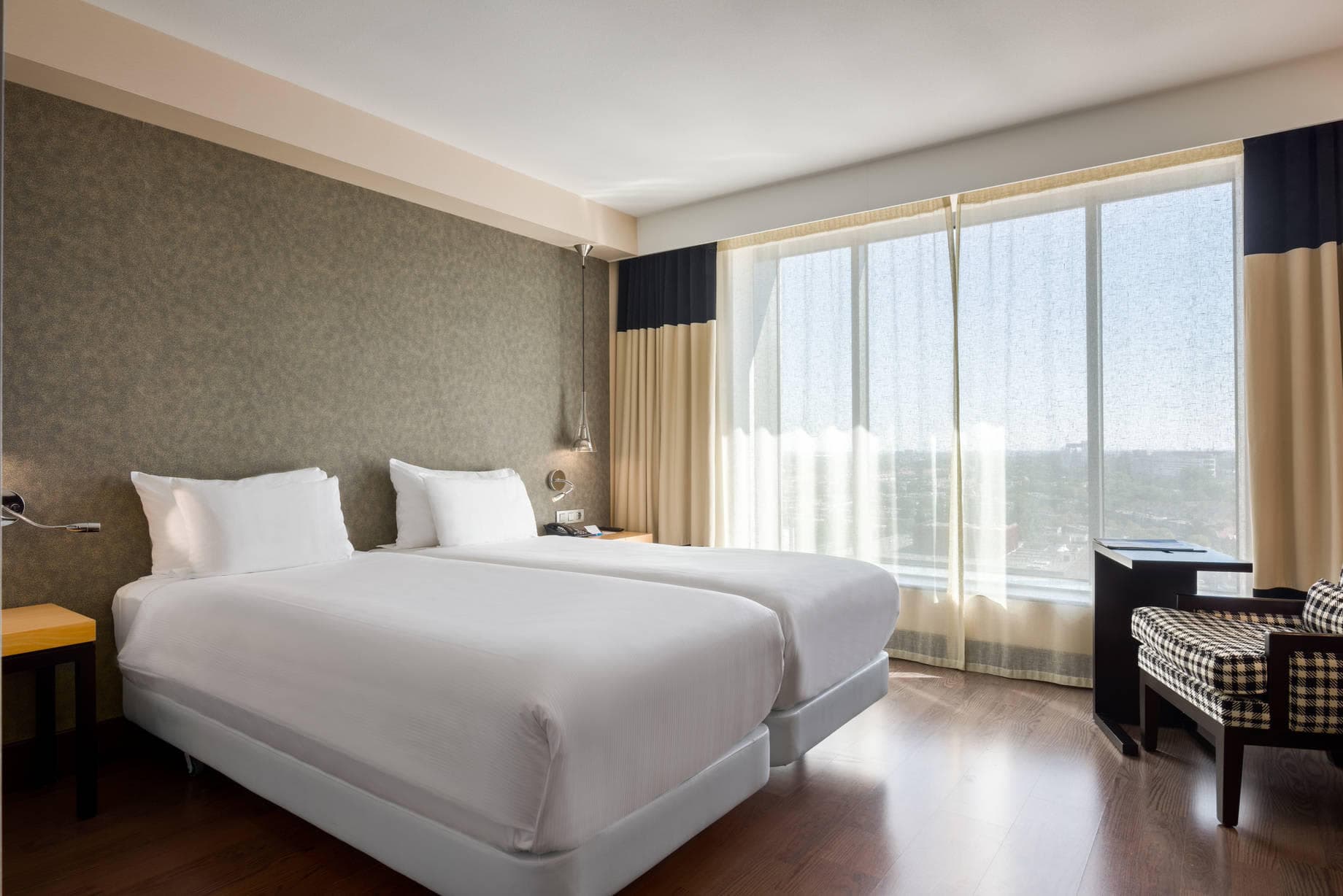 Hotel NH Den Haag Ansicht 6
