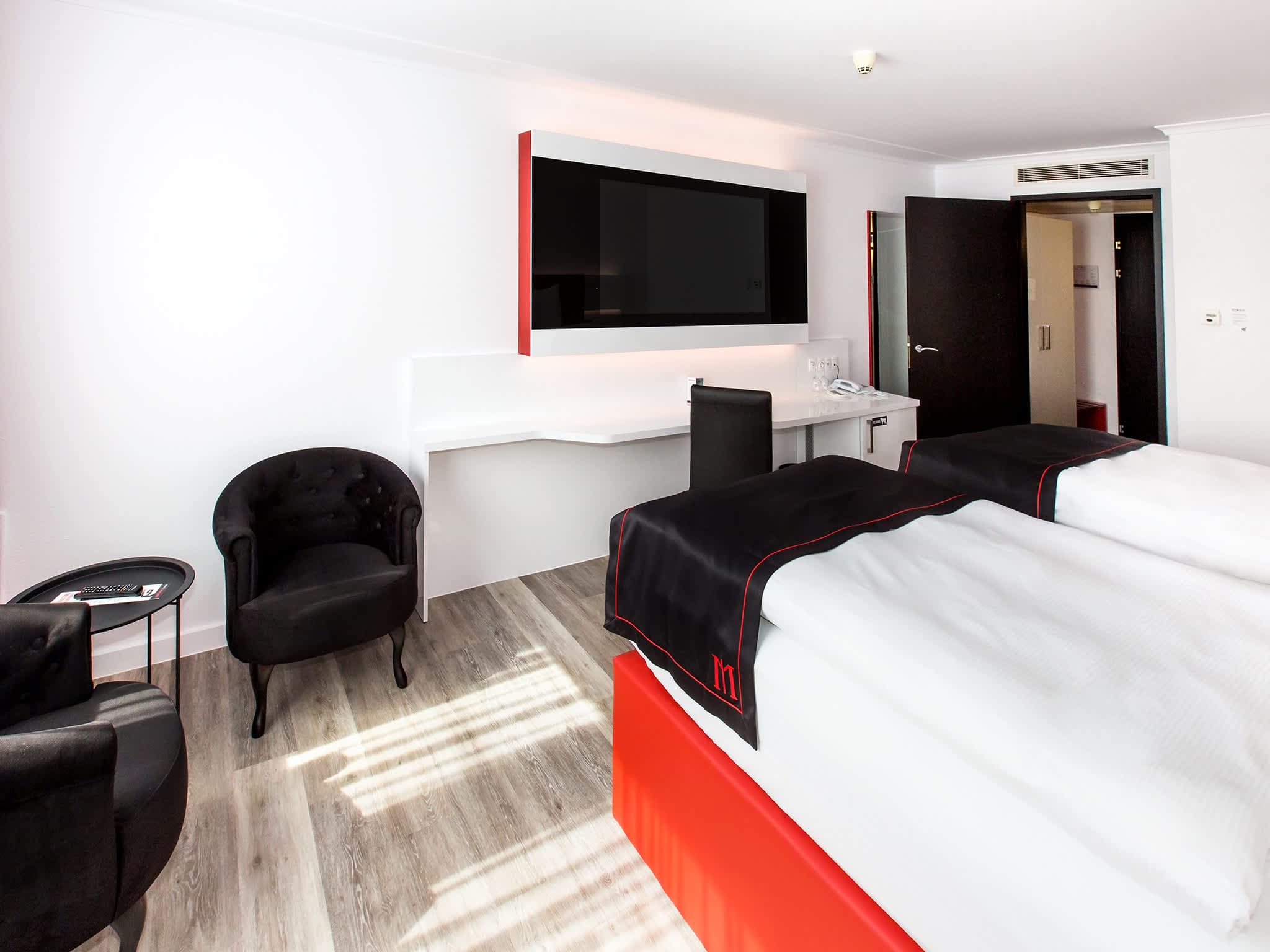 DORMERO Hotel Zürich Airport Ansicht 3