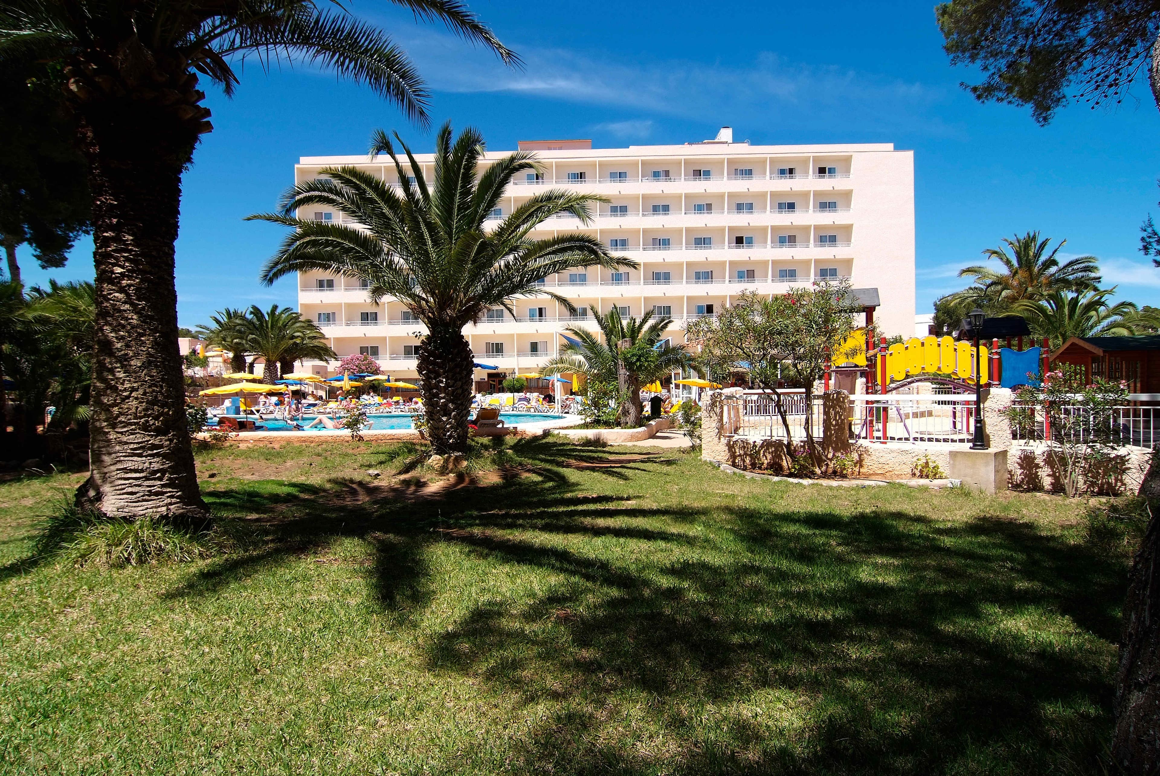 Invisa Hotel Ereso Ansicht 2