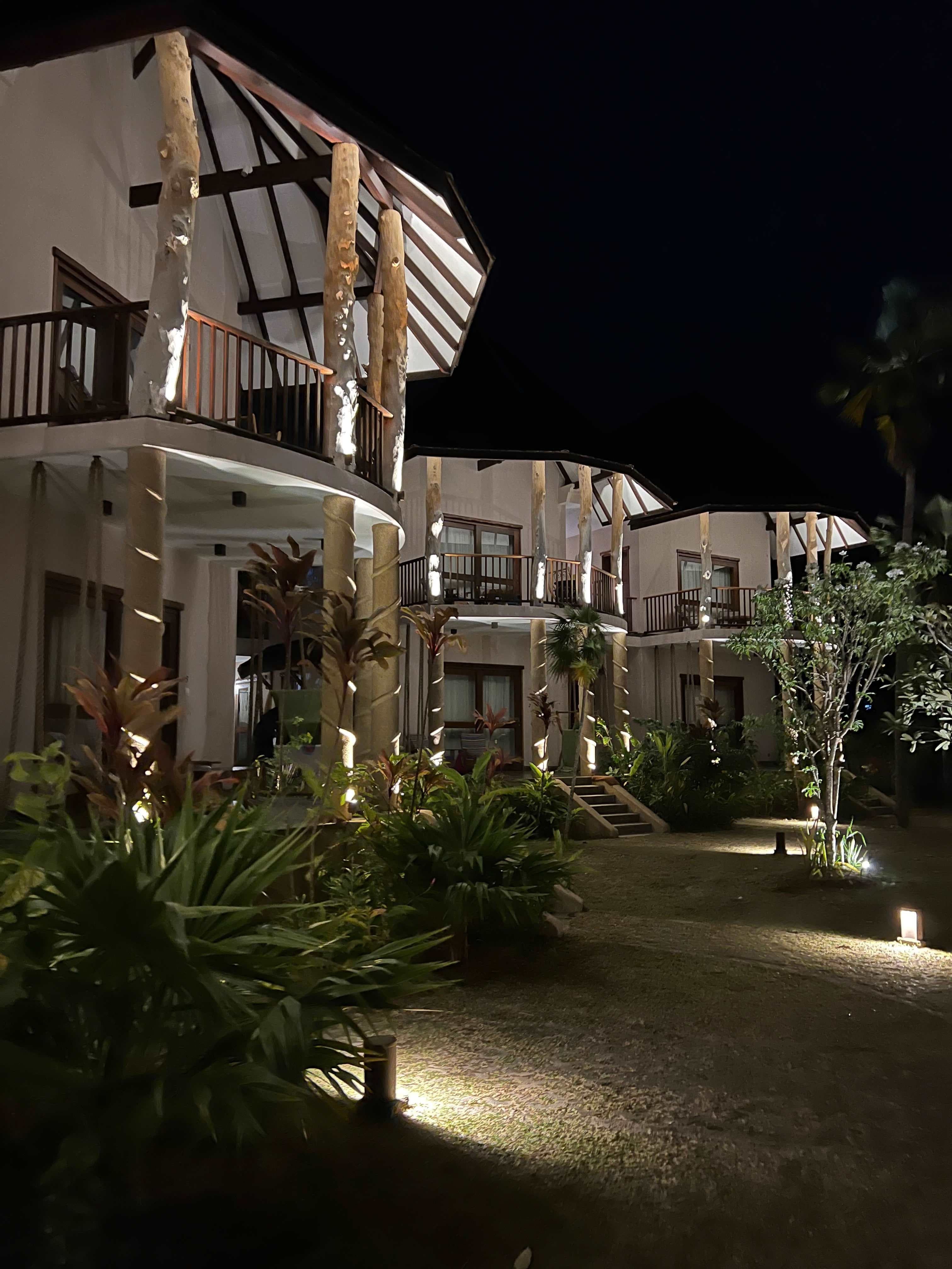 Les Lauriers Eco Hotel & Restaurant