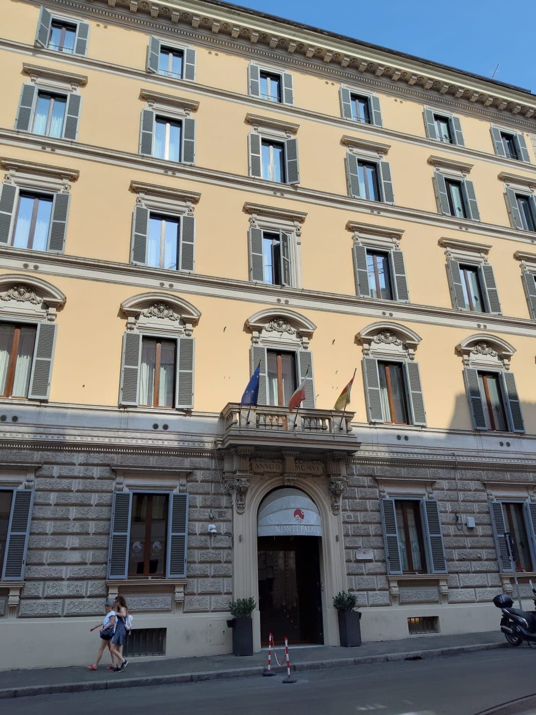 Monti Palace Hotel Ansicht 3