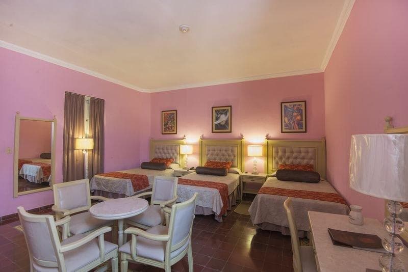 Hotel Inglaterra Ansicht 3