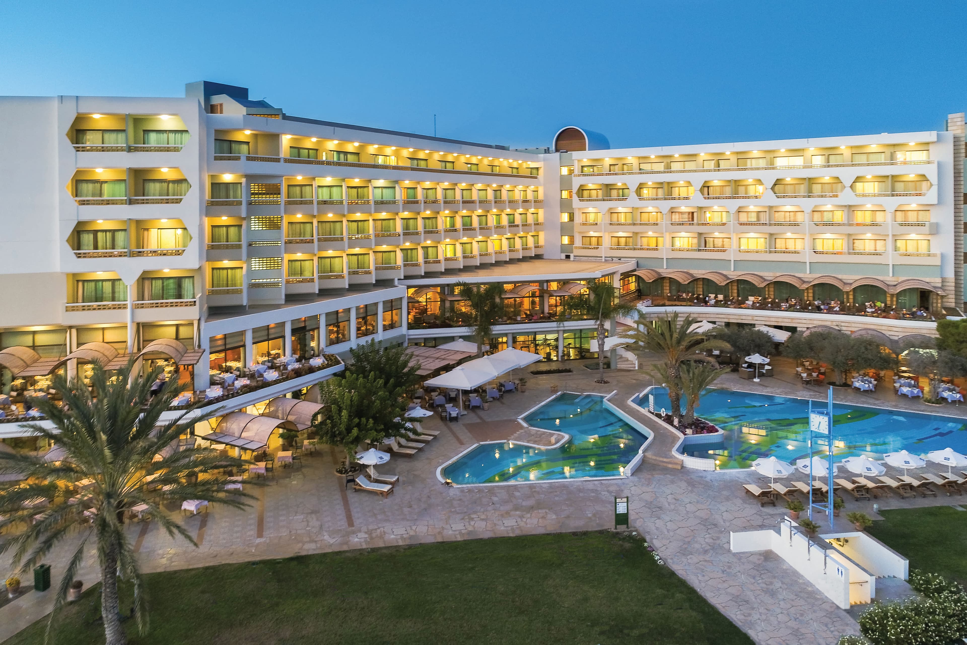 Constantinou Bros Athena Royal Beach Hotel Ansicht 8