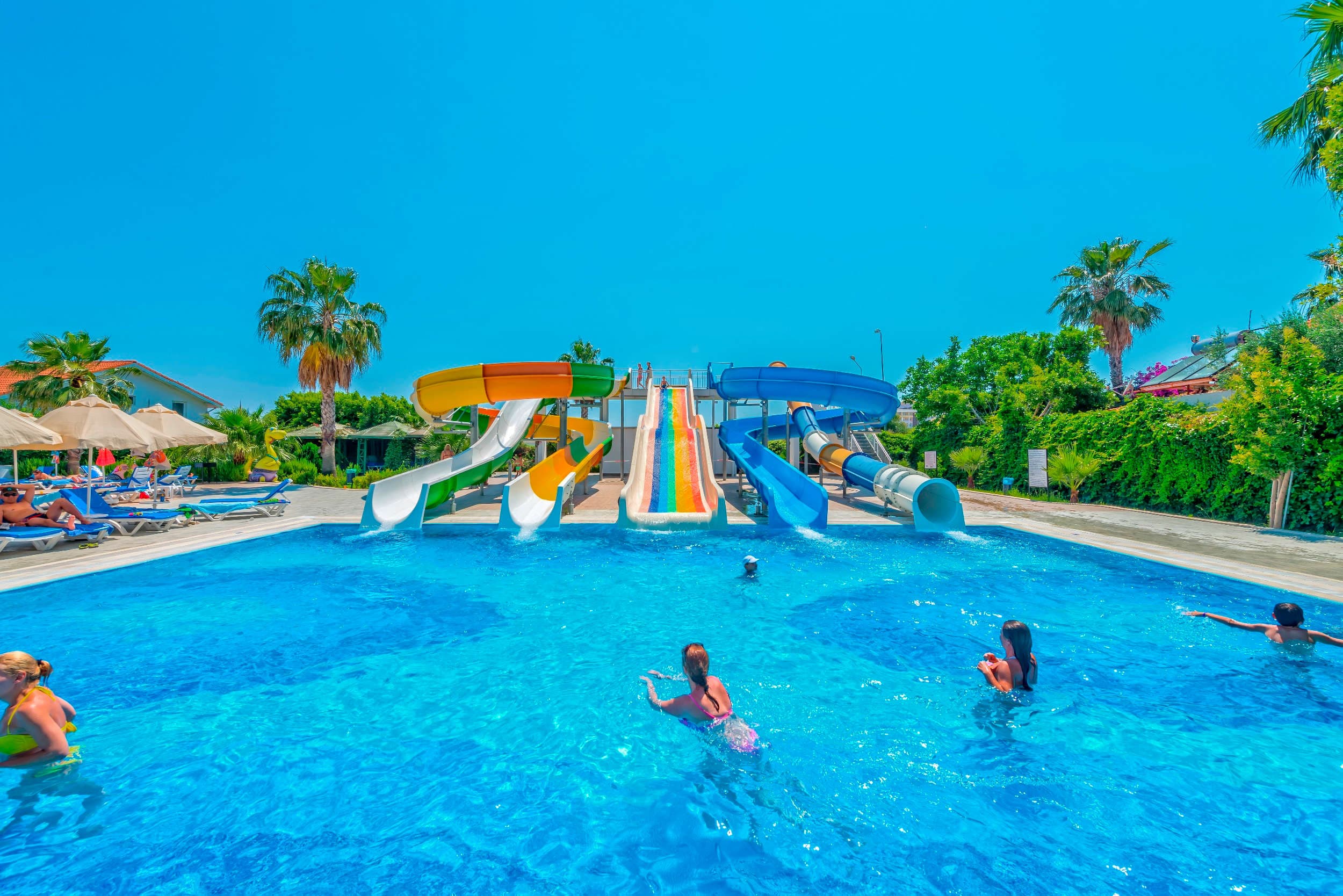 Serenis Hotel Ansicht 9