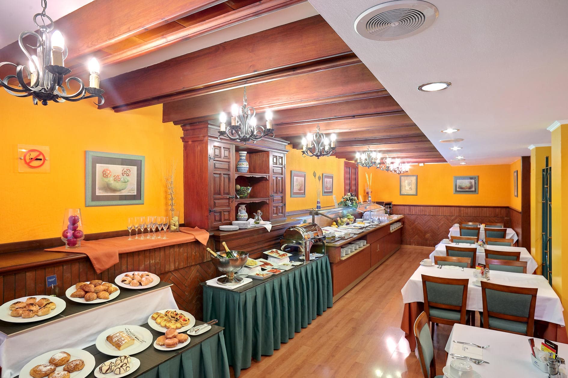 Hotel Monte Carmelo Ansicht 9