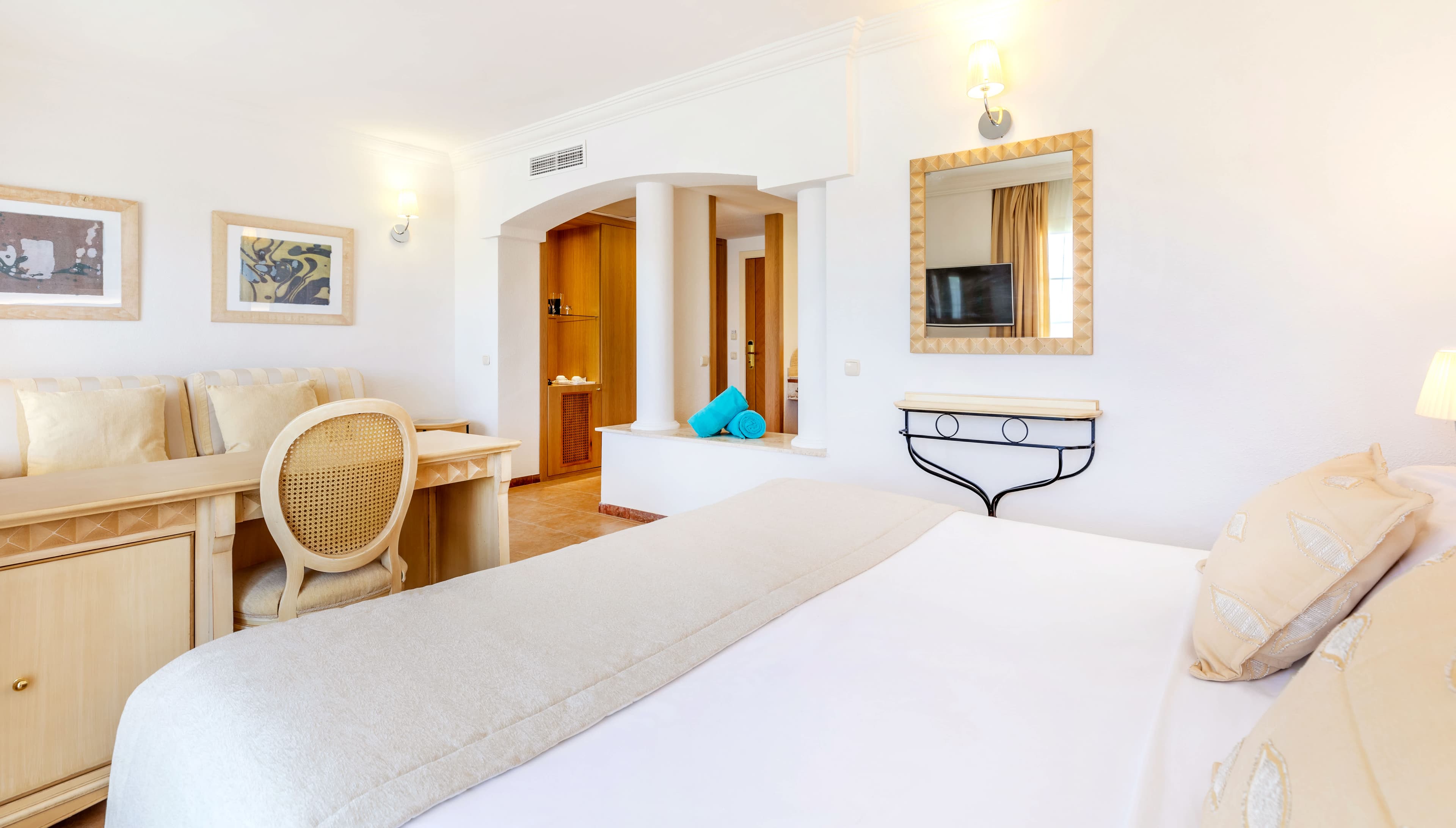 VIVA Cala Mesquida Suites & Spa 16+ Ansicht 4
