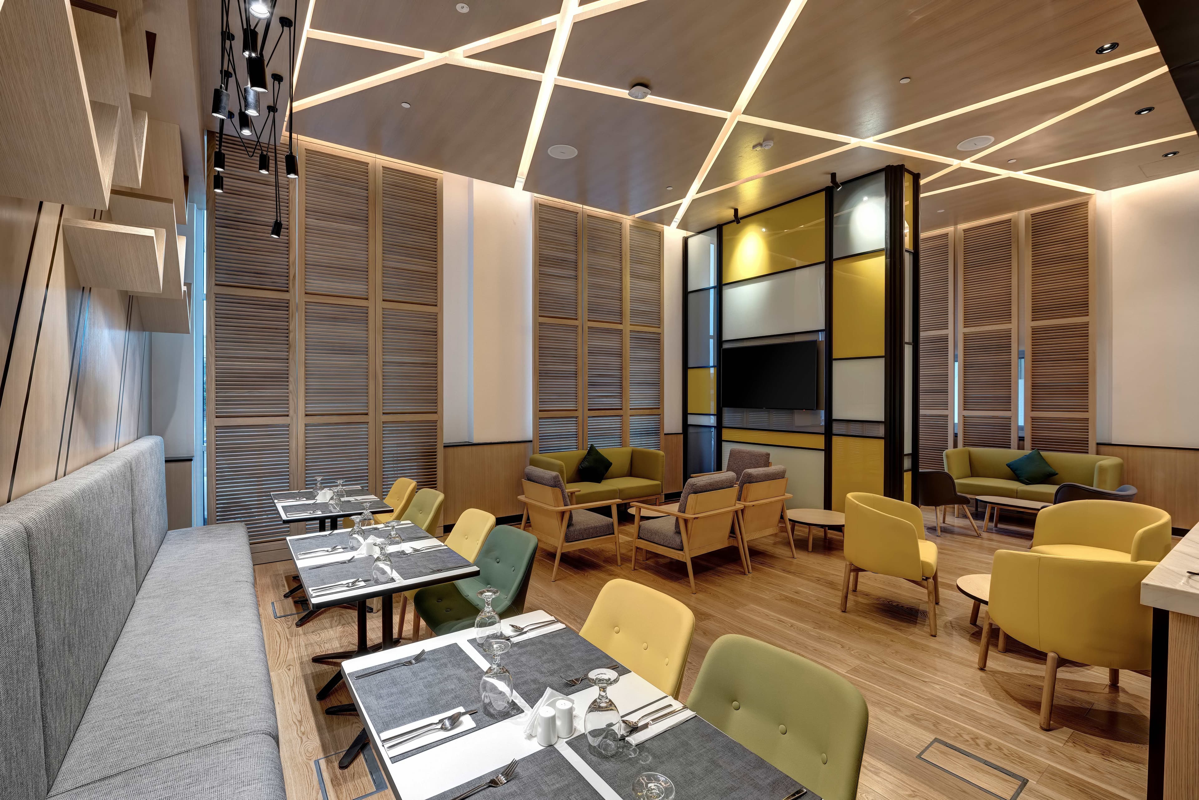 URBAN Al Khoory Hotel Ansicht 8
