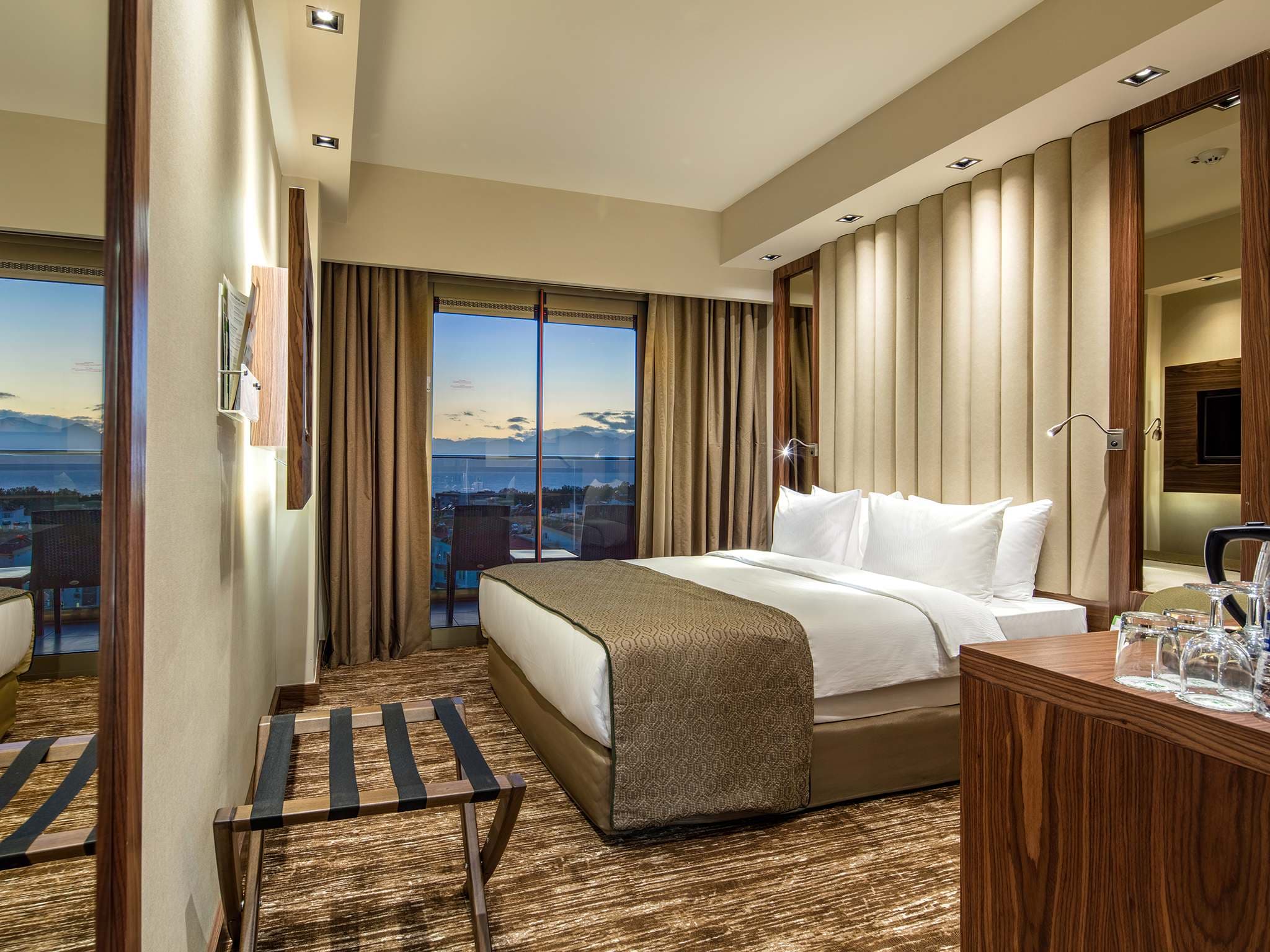 Holiday Inn Antalya - Lara Ansicht 3