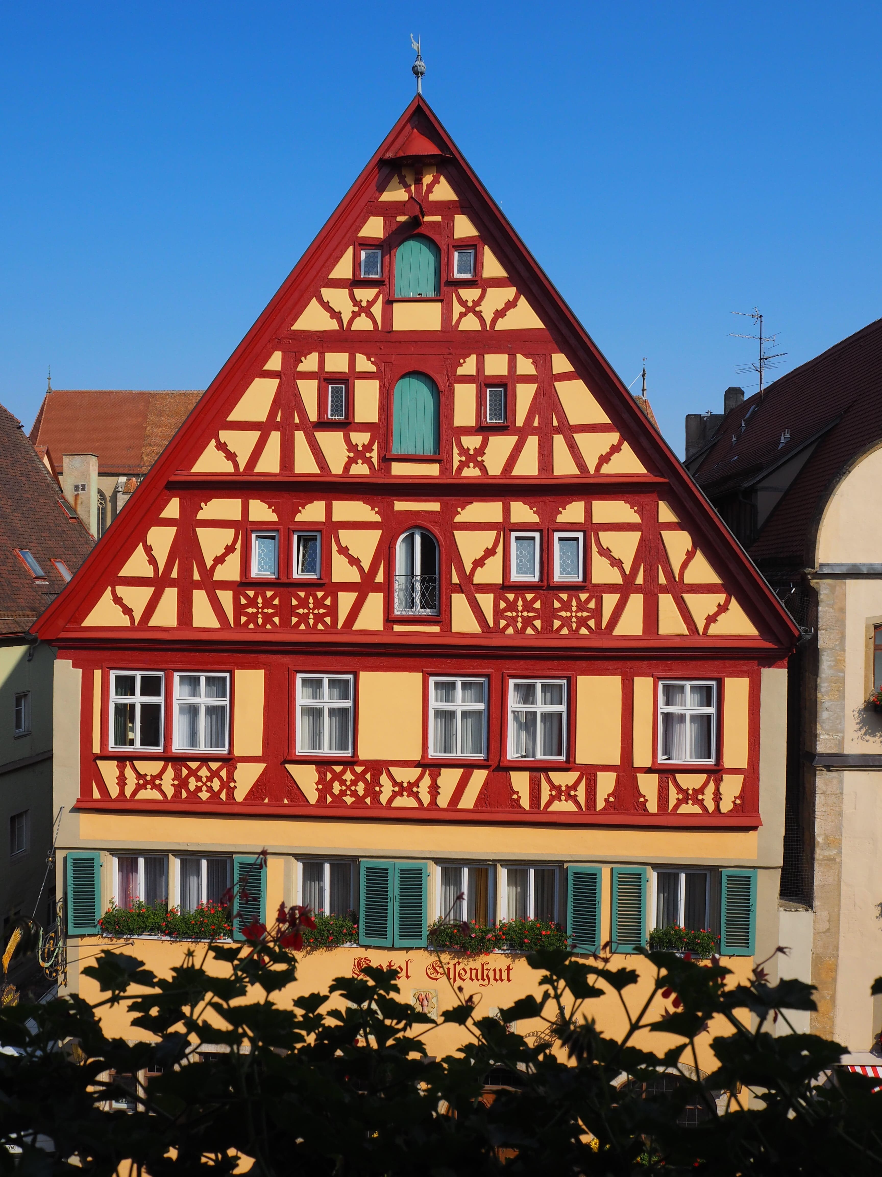 Hotel Eisenhut Ansicht 2