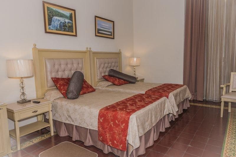 Hotel Inglaterra Ansicht 8