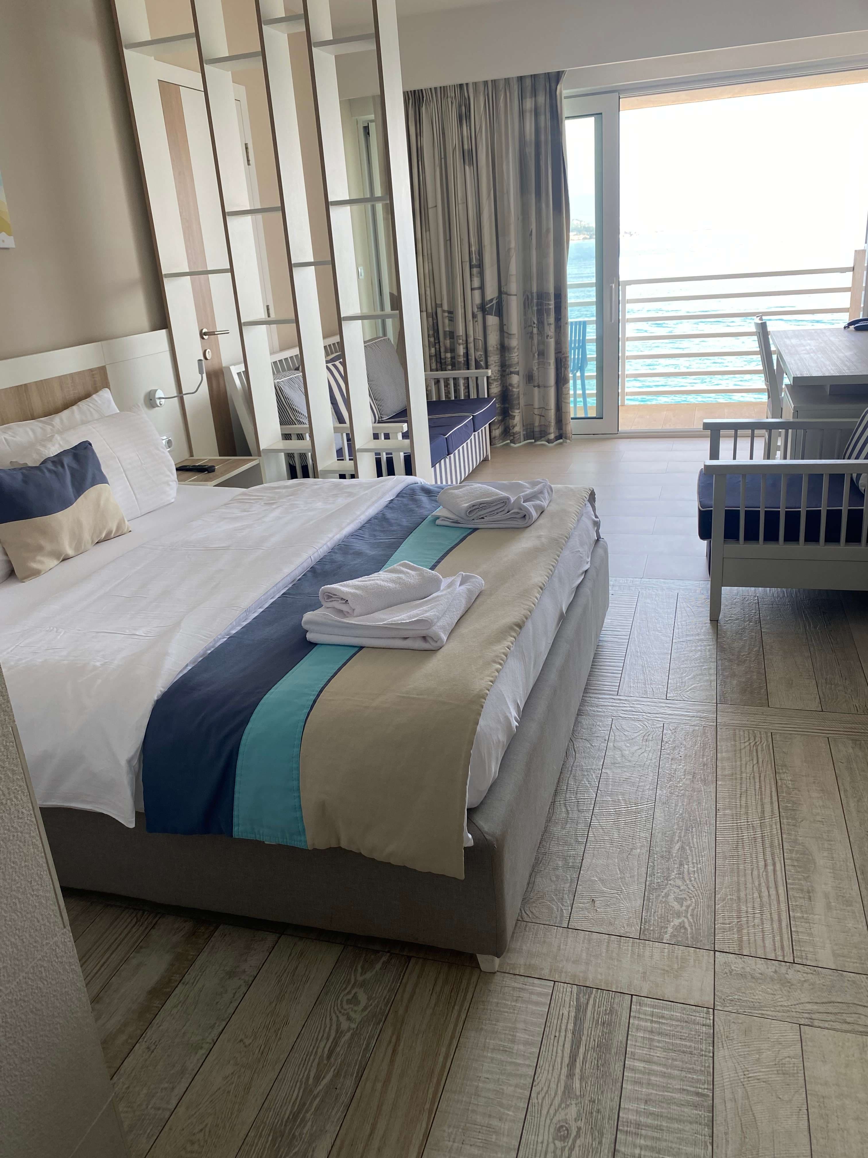 Carine Hotel Delfin Ansicht 4