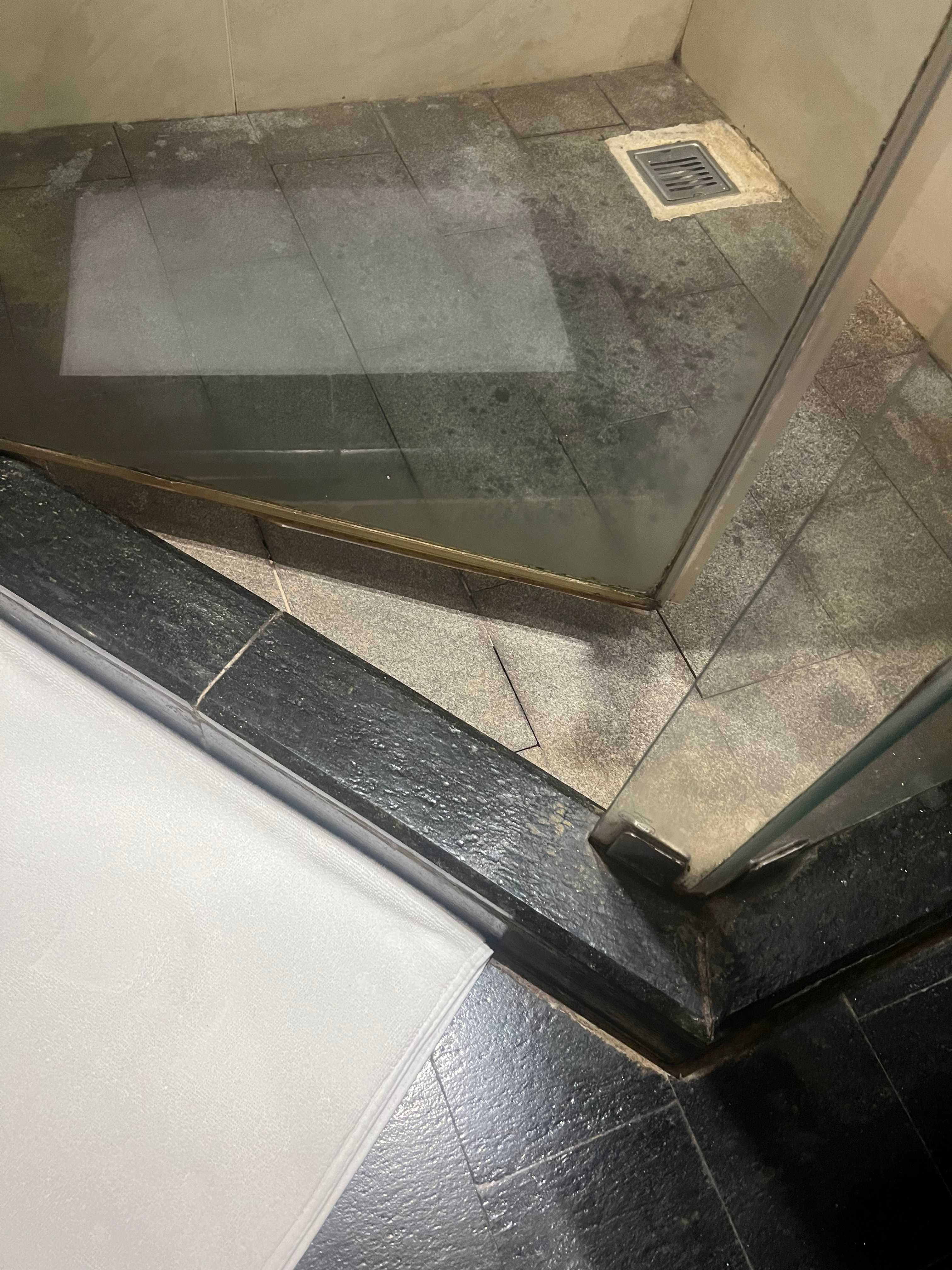 Earl's Regent Hotel Ansicht 5