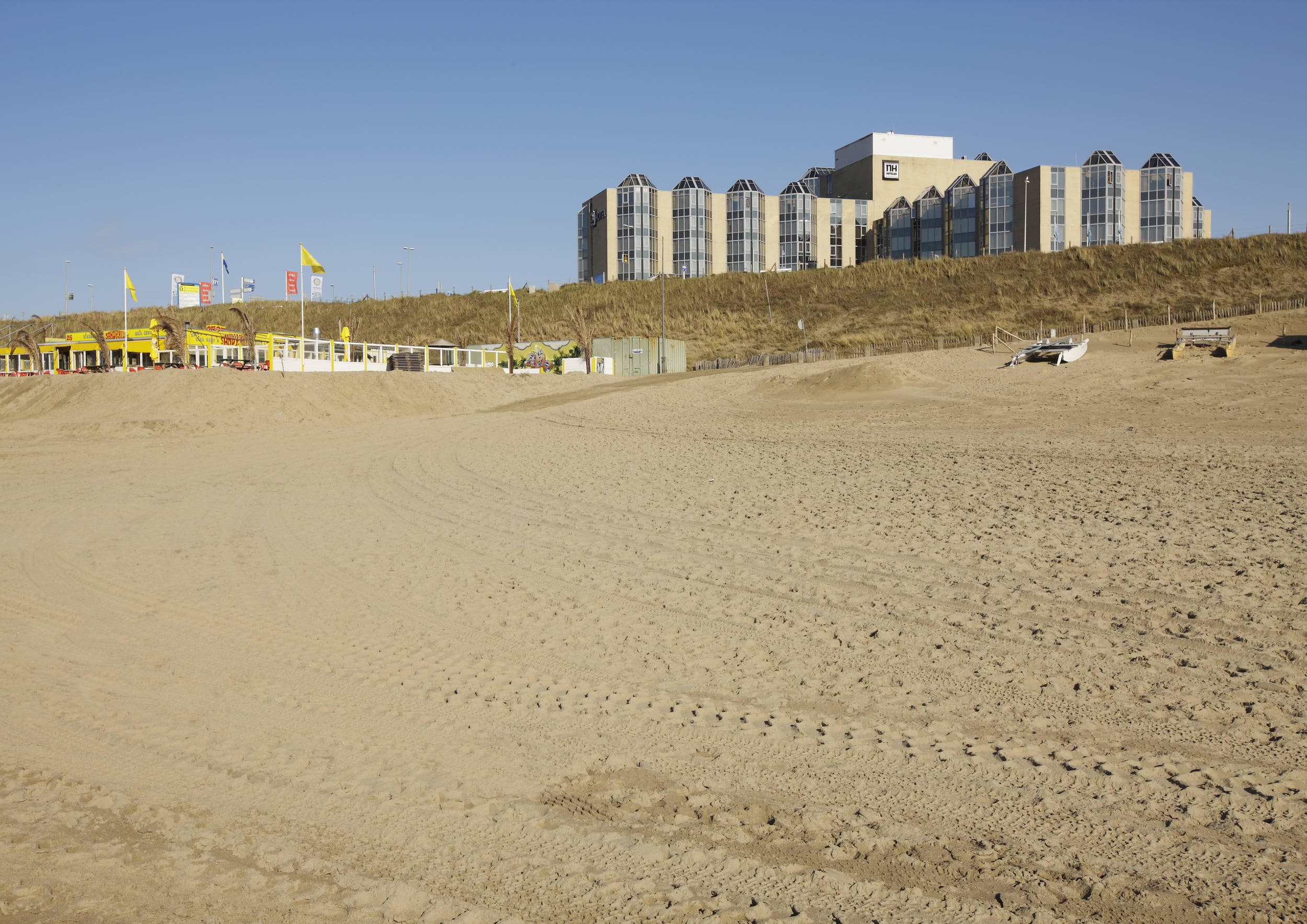 Hotel NH Zandvoort Ansicht 9