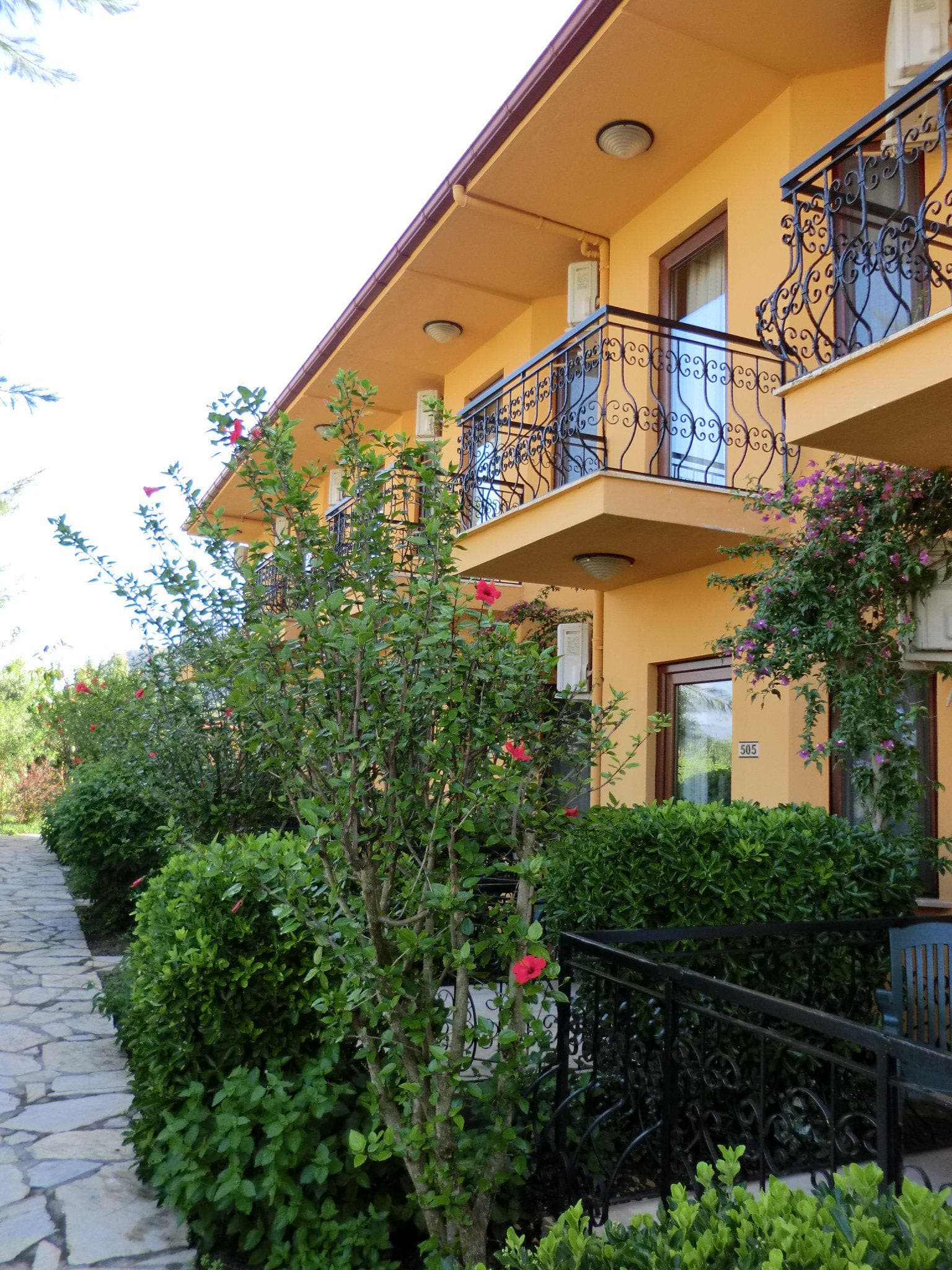 Hotel Holiday Calbis