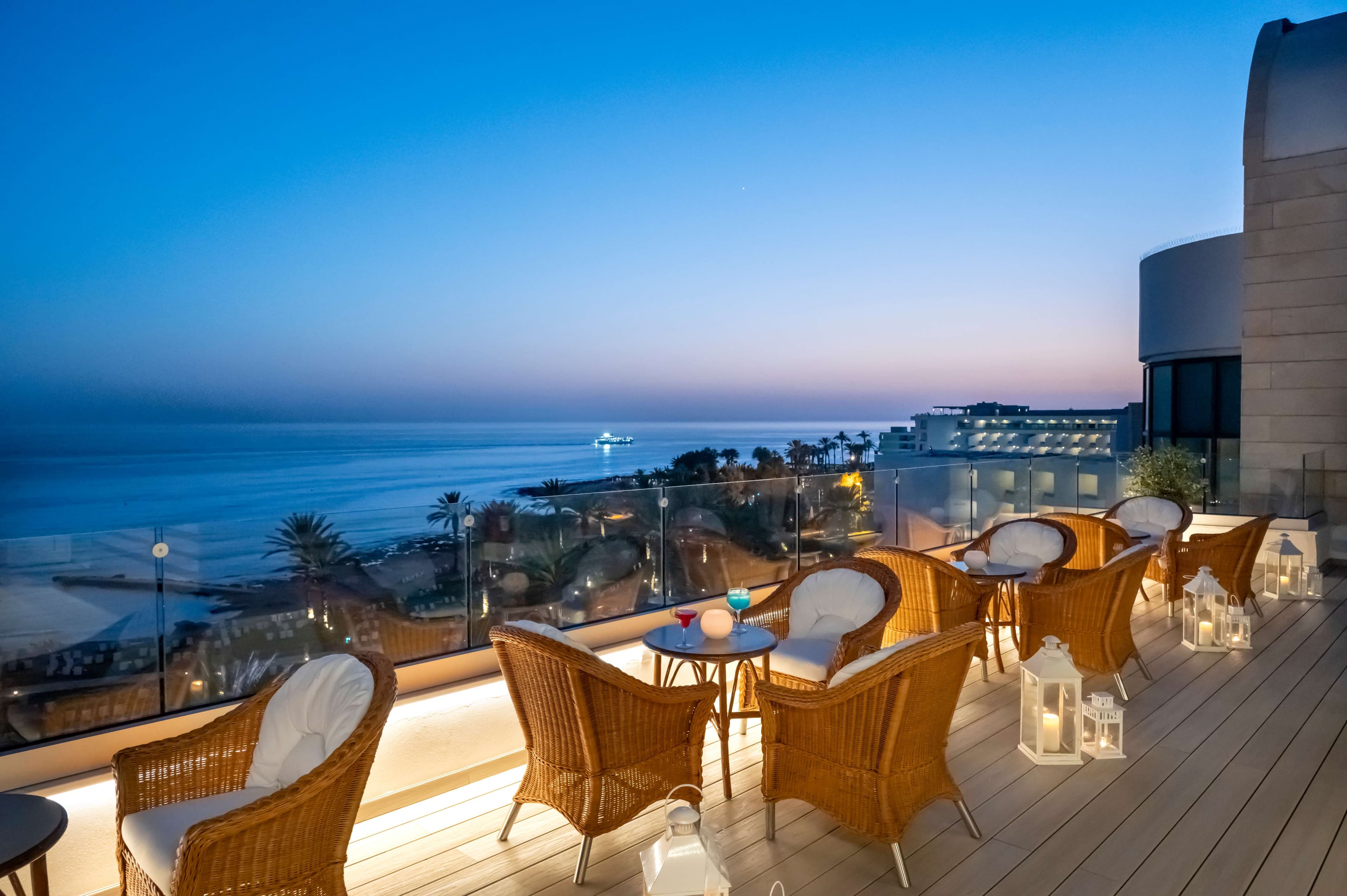 Constantinou Bros Athena Beach Hotel Ansicht 10