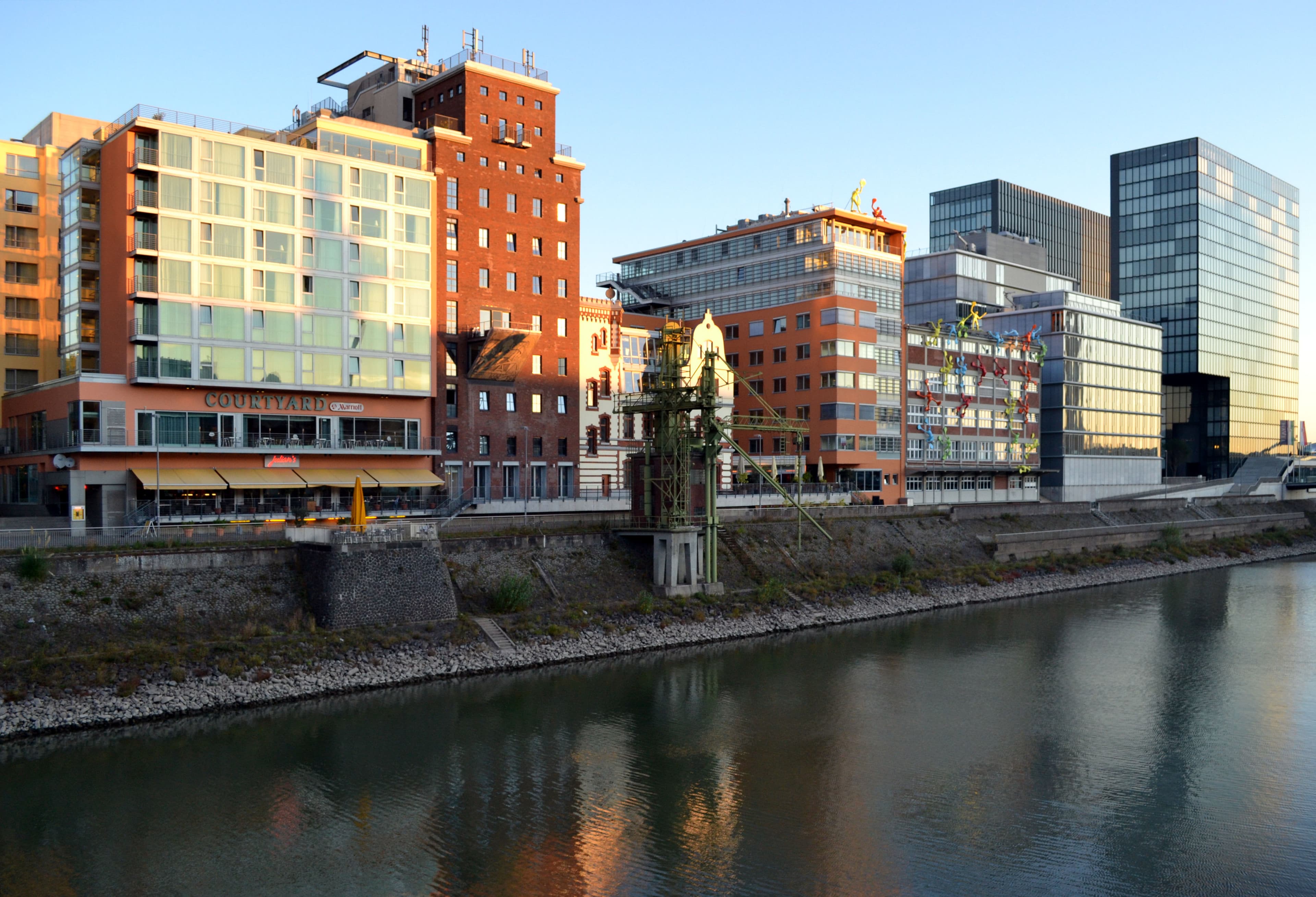 Hotel Courtyard by Marriott Düsseldorf Hafen Ansicht 3