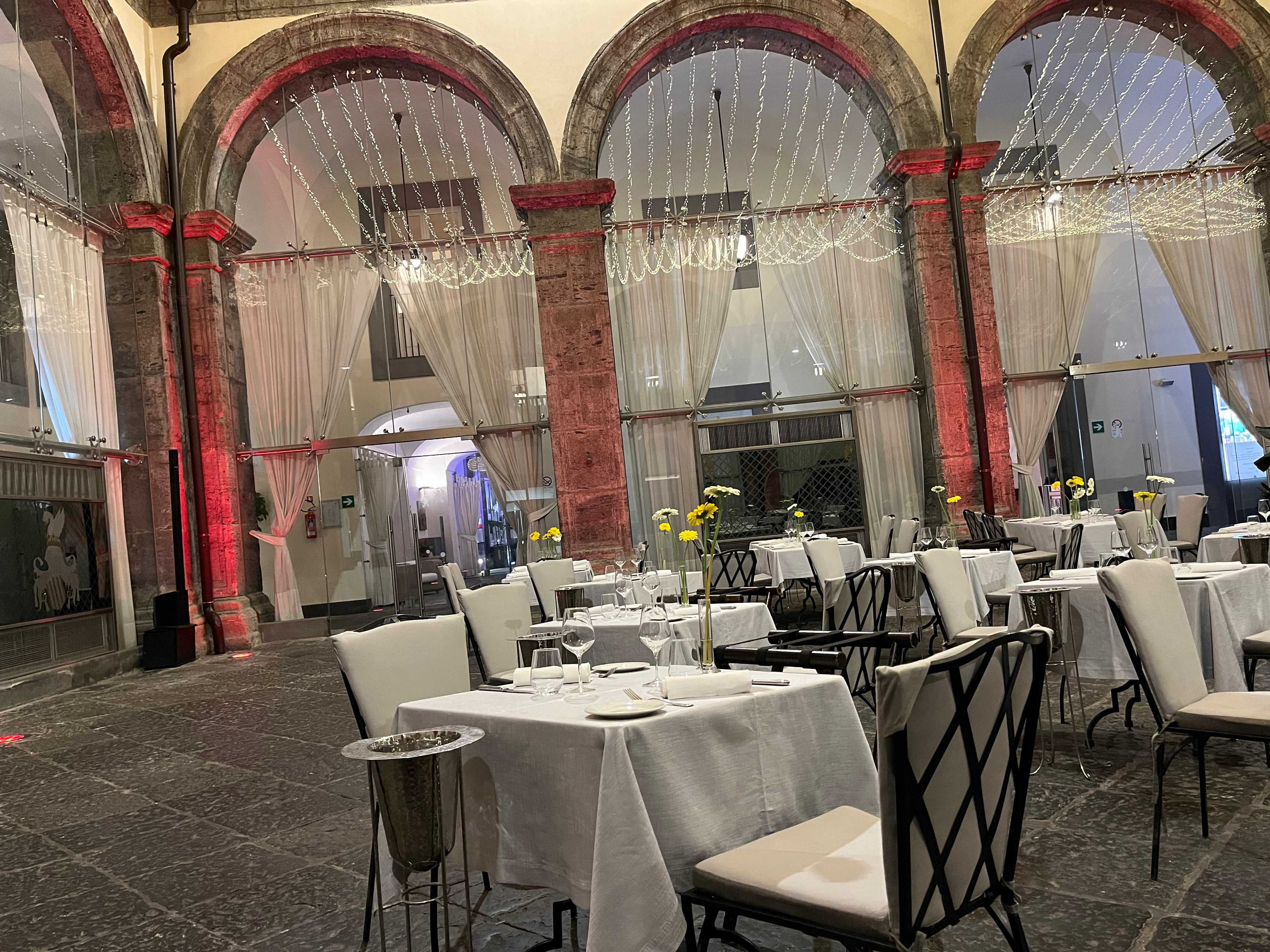 Palazzo Caracciolo Naples Ansicht 9