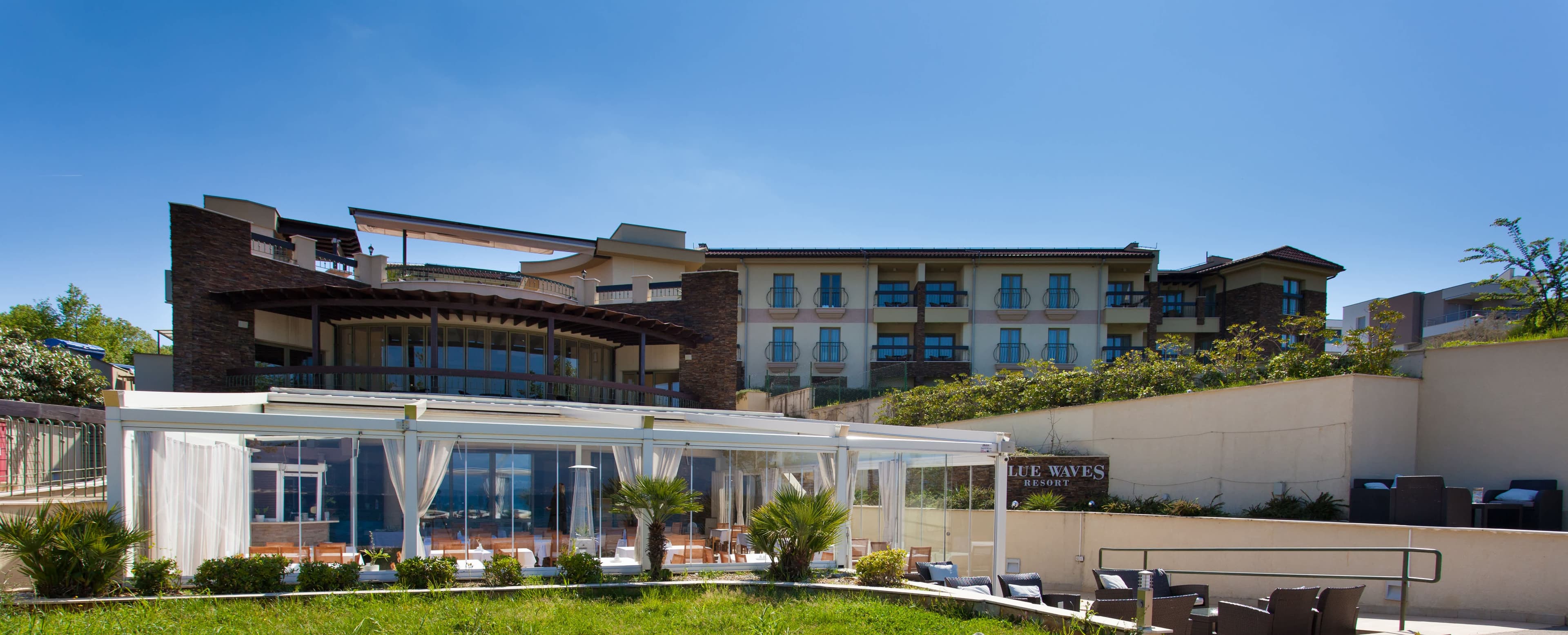 Blue Waves Resort Ansicht 2