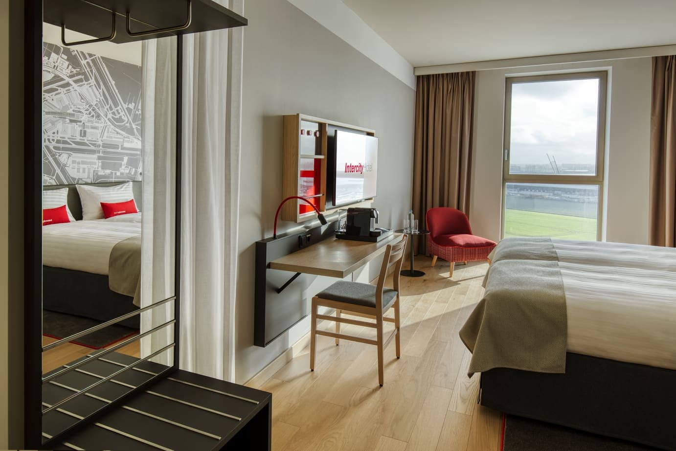 IntercityHotel Amsterdam Schiphol Airport Ansicht 5