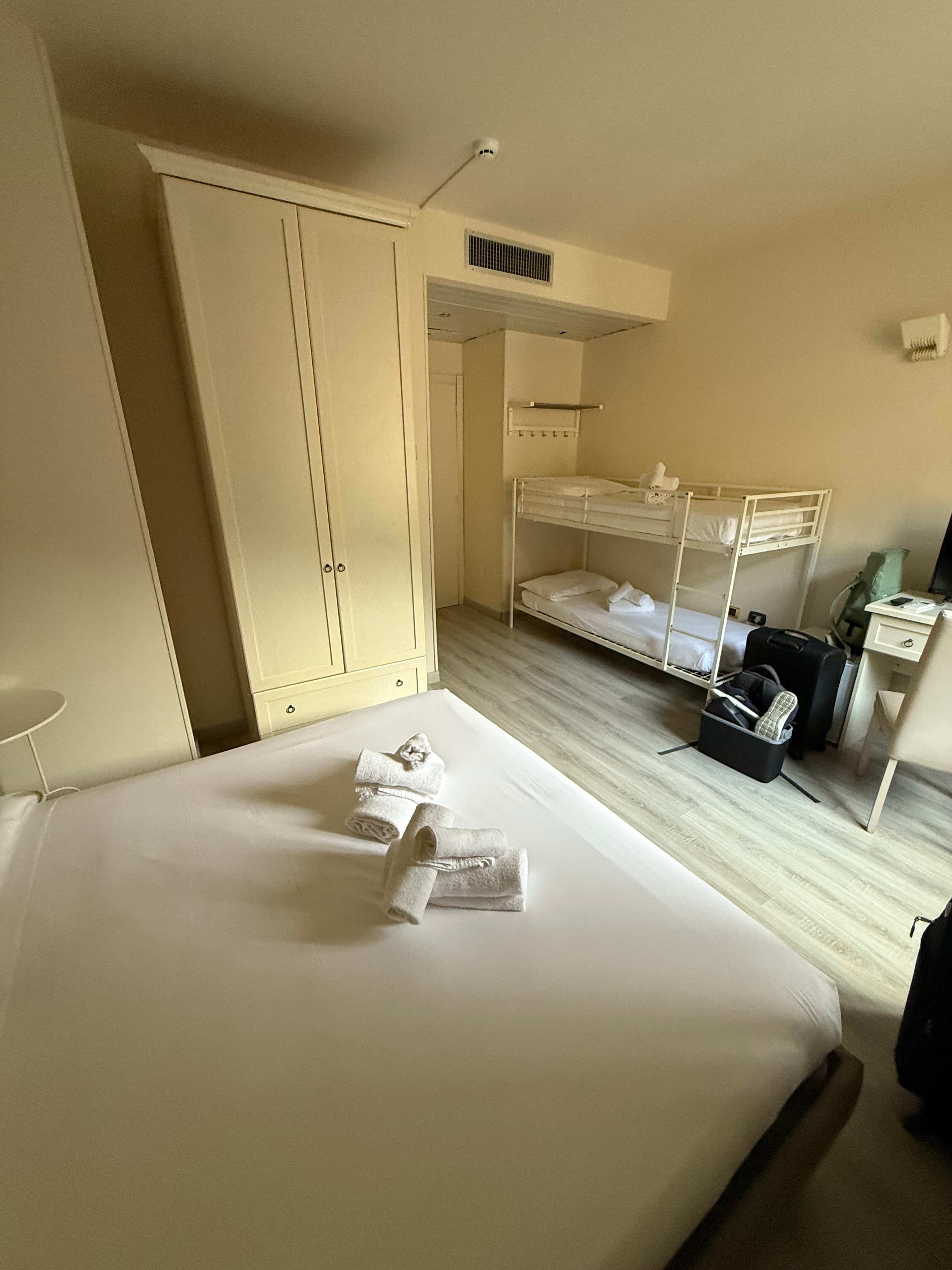 Hotel Monti Ansicht 4