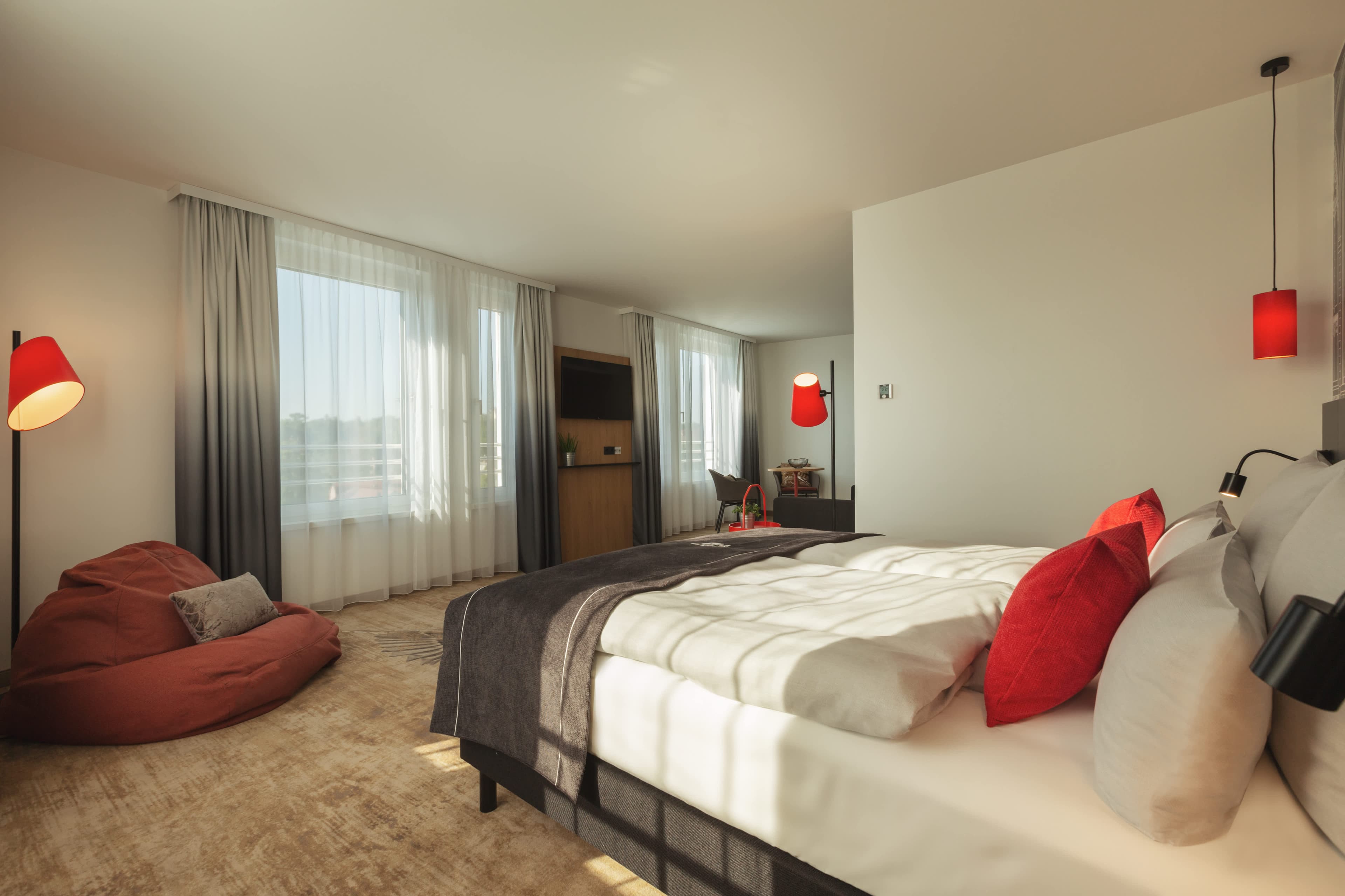 Holiday Inn - the niu, Sparrow Regensburg Ansicht 5
