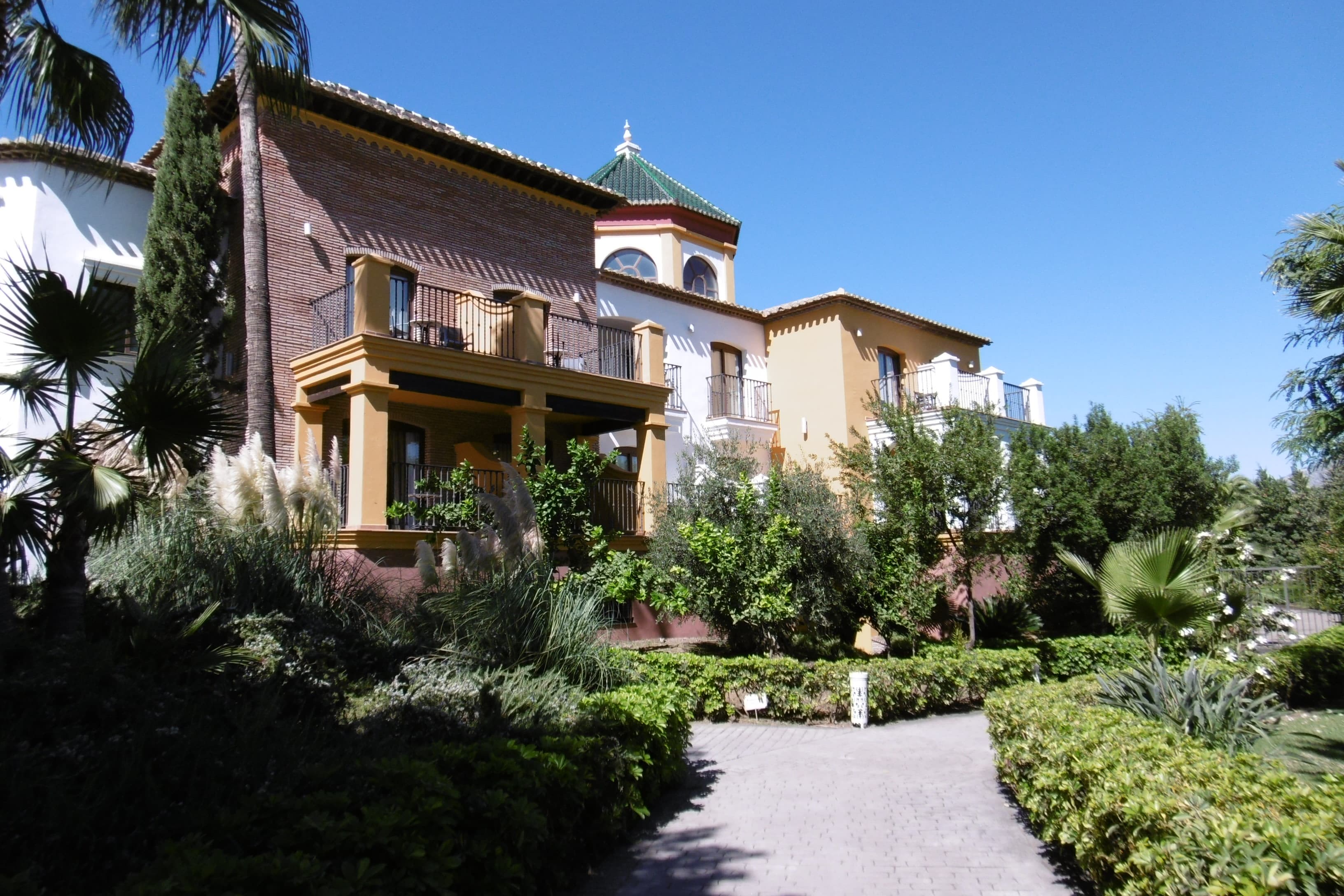 B bou Hotel La Viñuela & Spa Ansicht 2