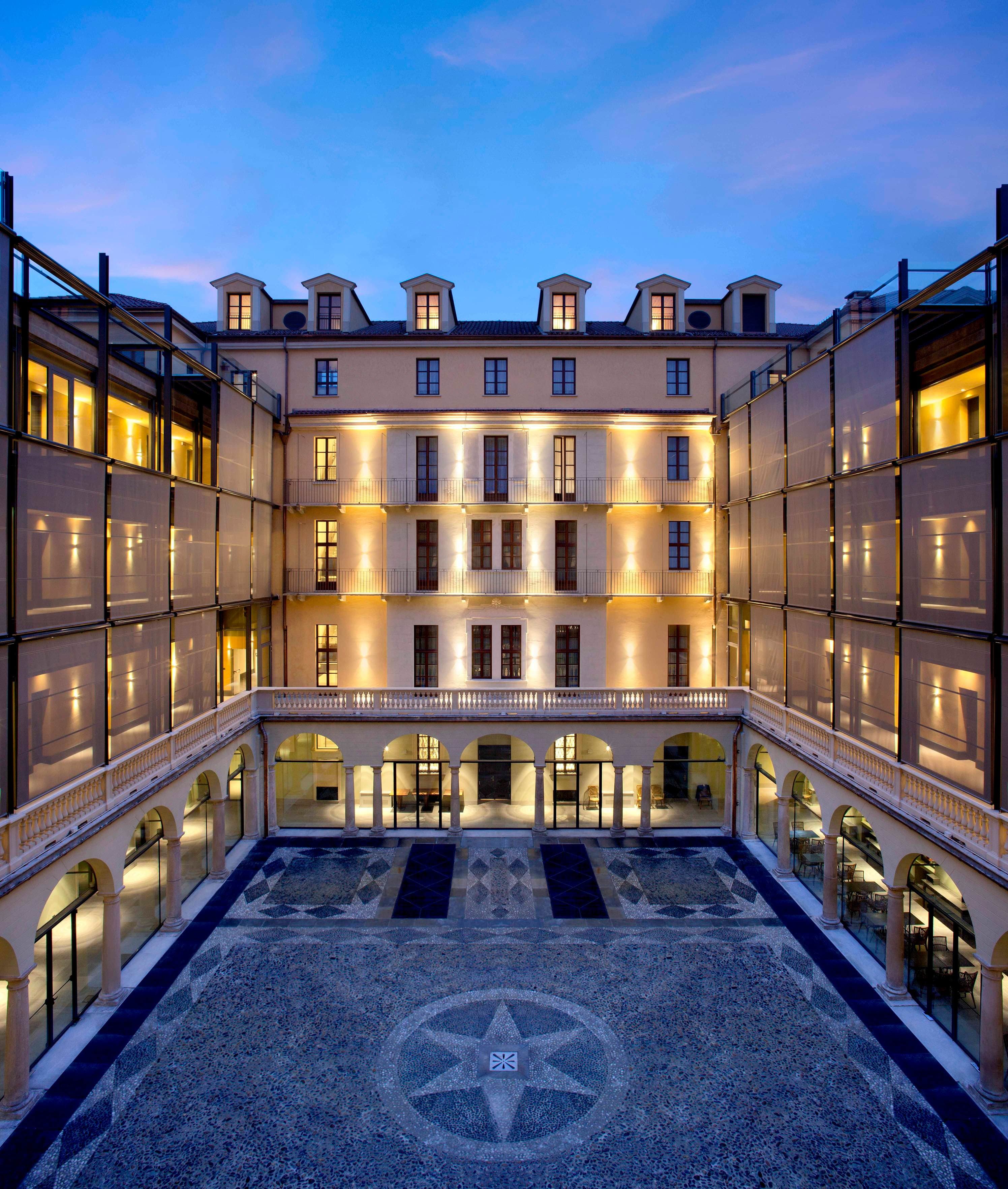 NH Collection Torino Piazza Carlina Ansicht 3