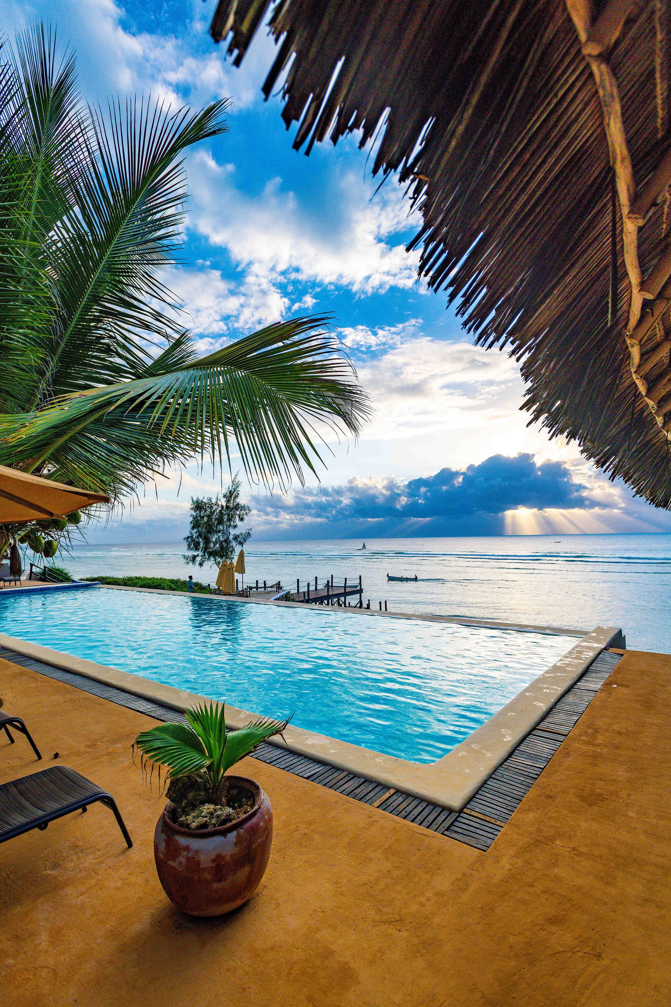 Sunshine Marine Lodge
