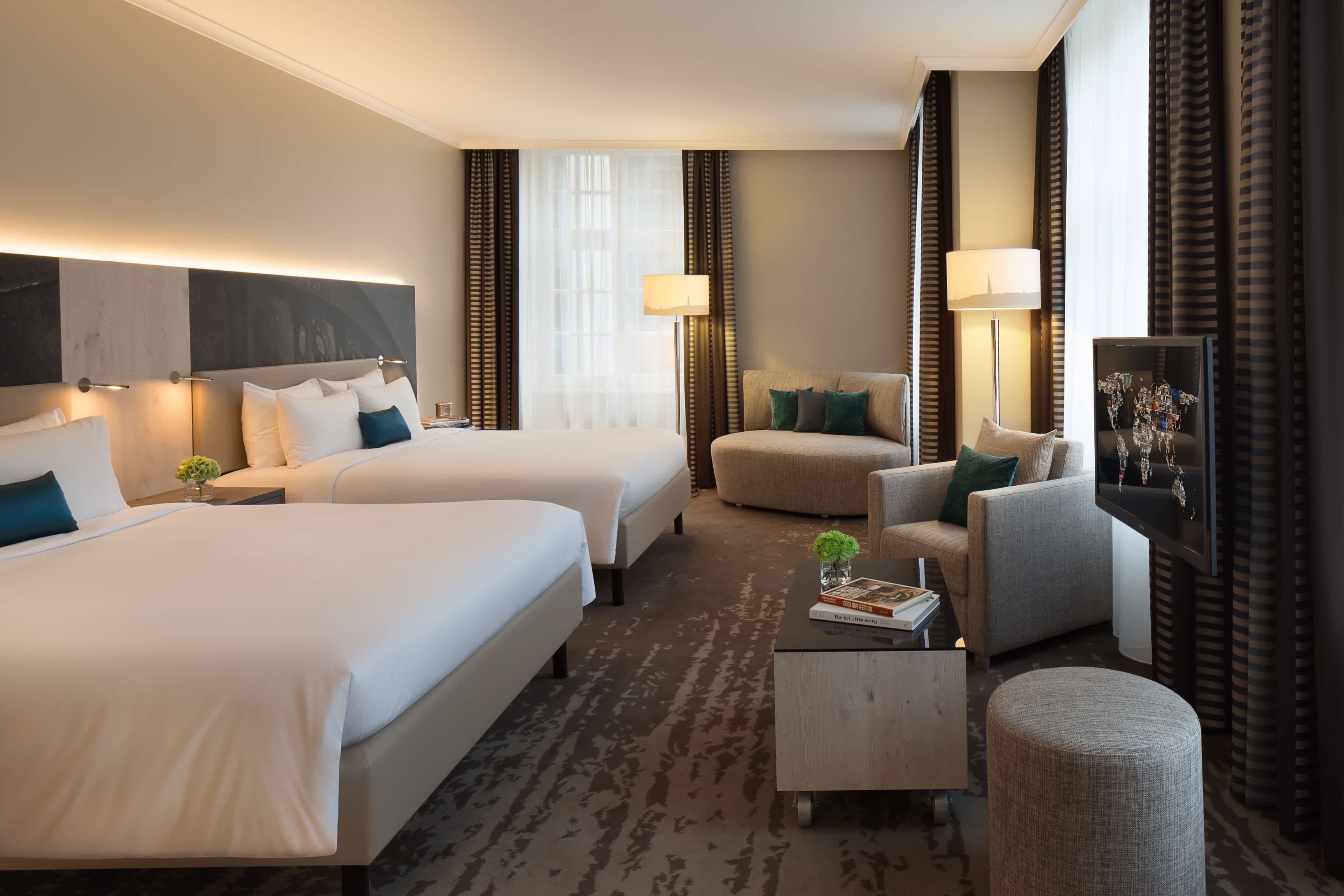 Renaissance Hamburg Hotel Ansicht 4