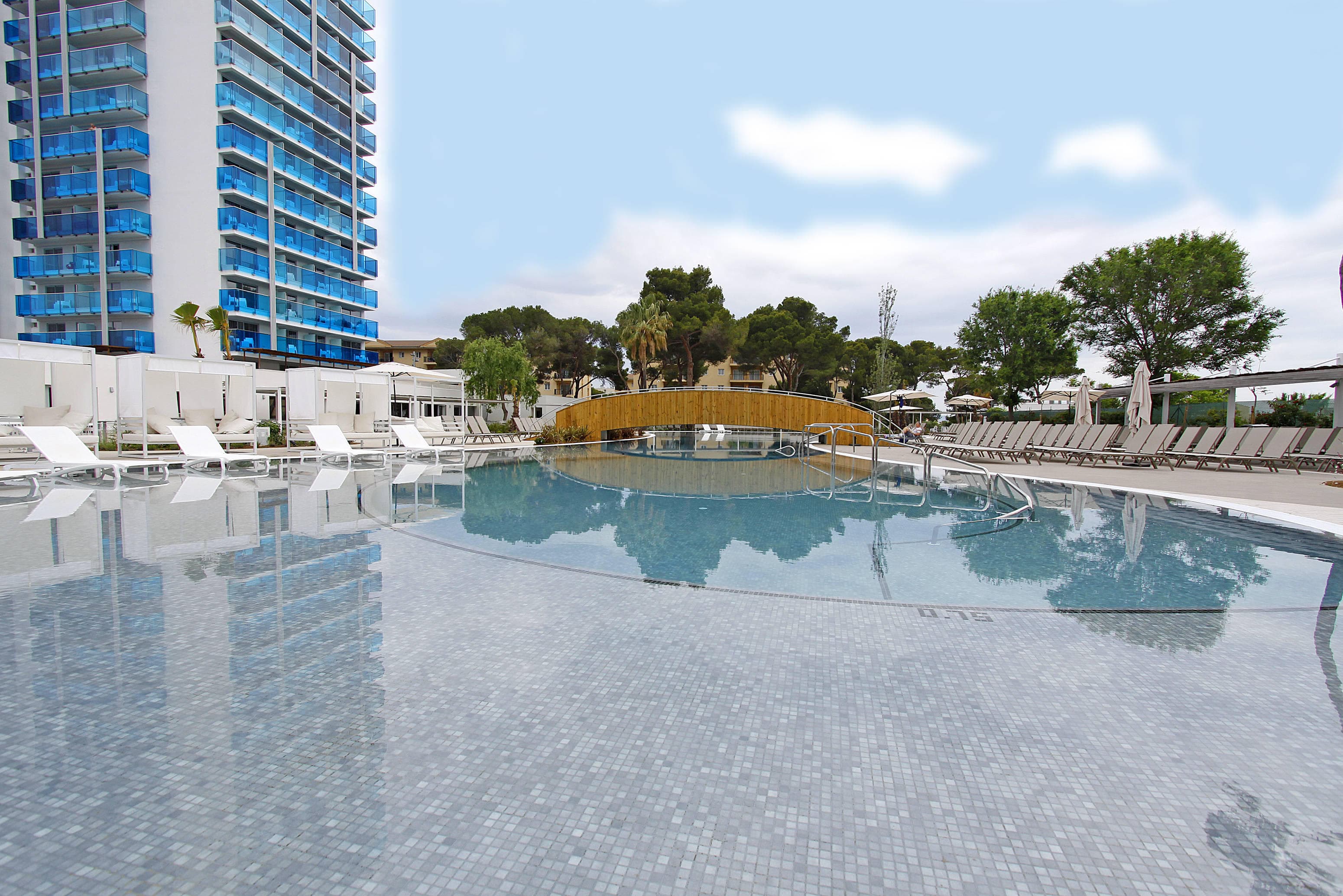 BG Tonga Tower Design Hotel & Suites Ansicht 8
