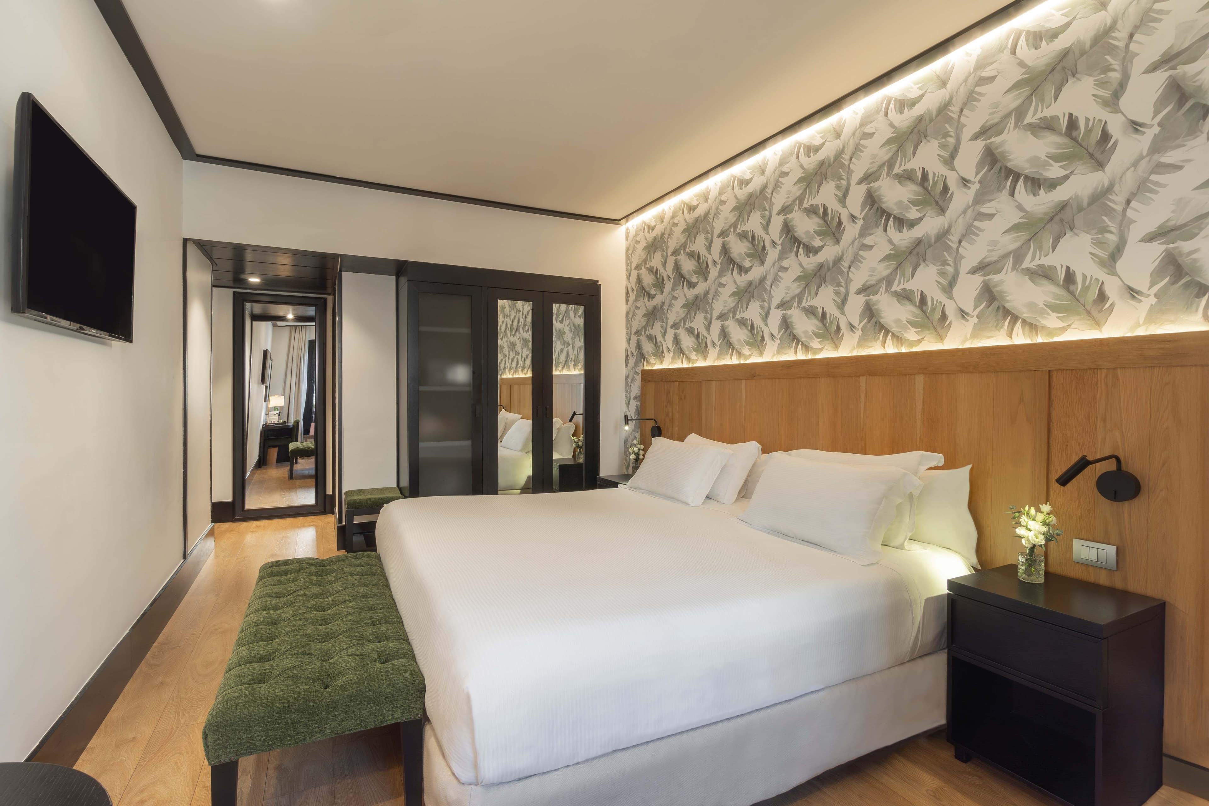 H10 Puerta de Alcalá Ansicht 2
