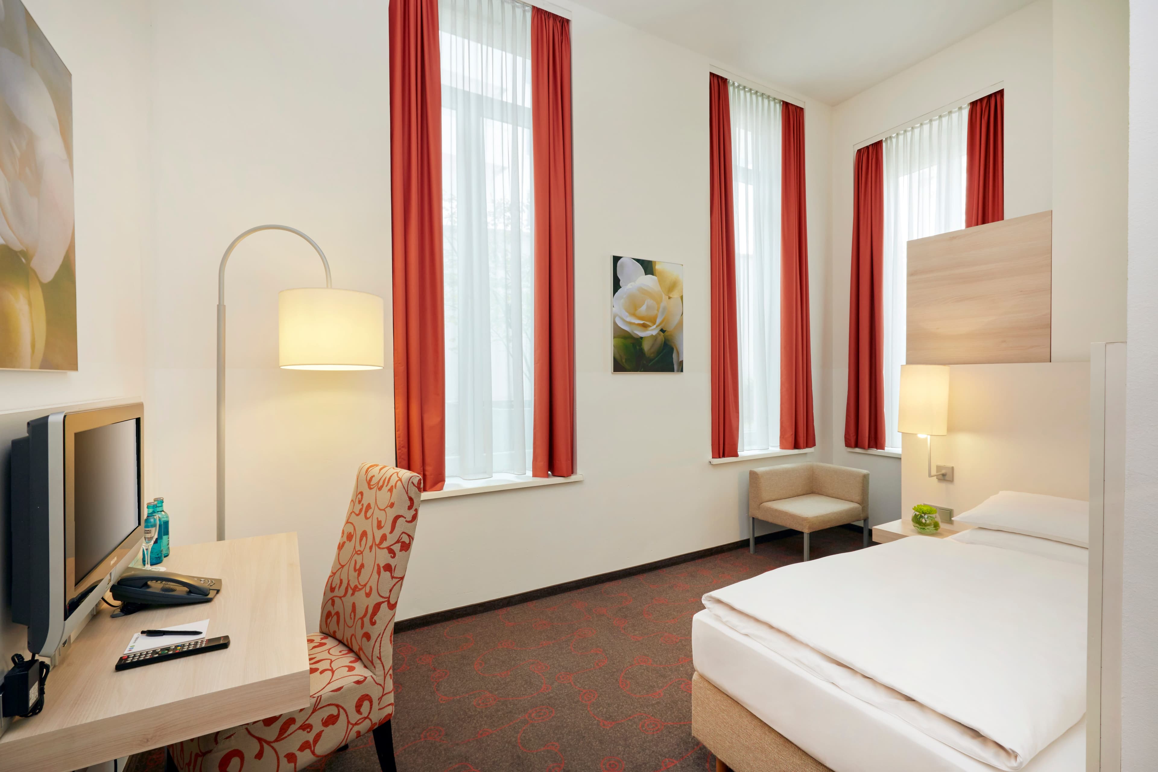 H+ Hotel München Ansicht 5