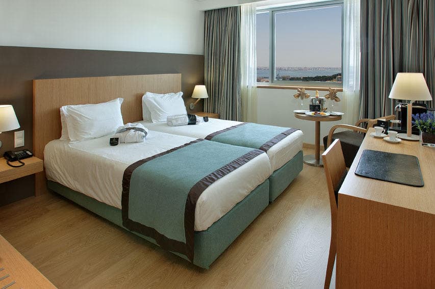 Lisboa Almada Hotel Ansicht 2