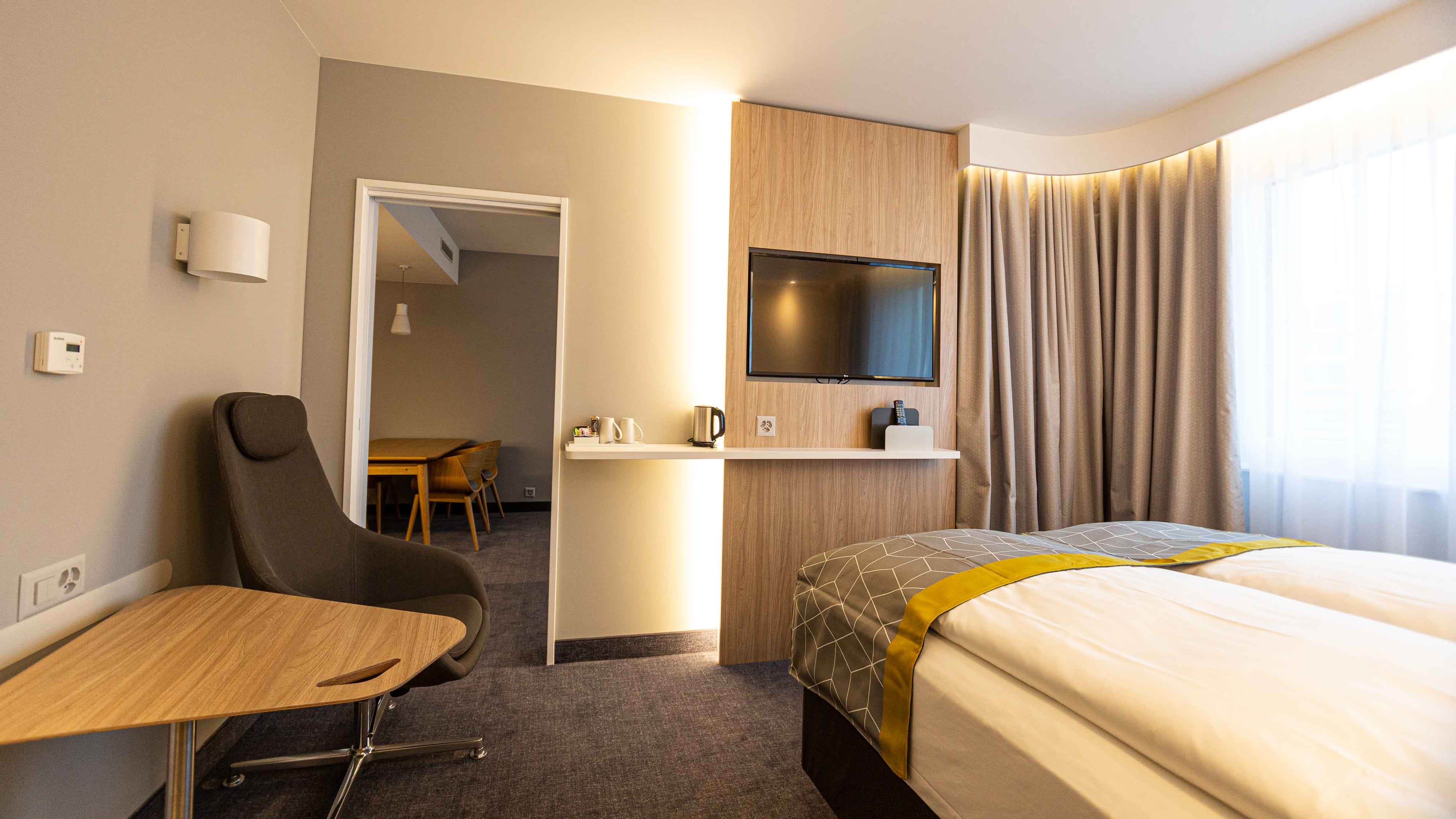 Holiday Inn Express Aarburg - Oftringen Ansicht 2