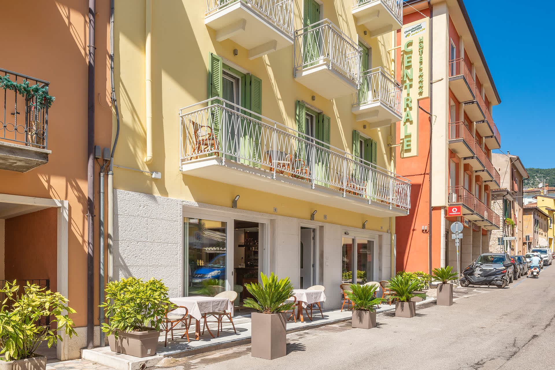 Hotel Centrale Garda Ansicht 2