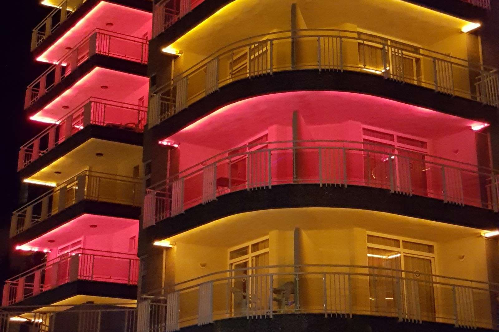 Carmen Suite Hotel