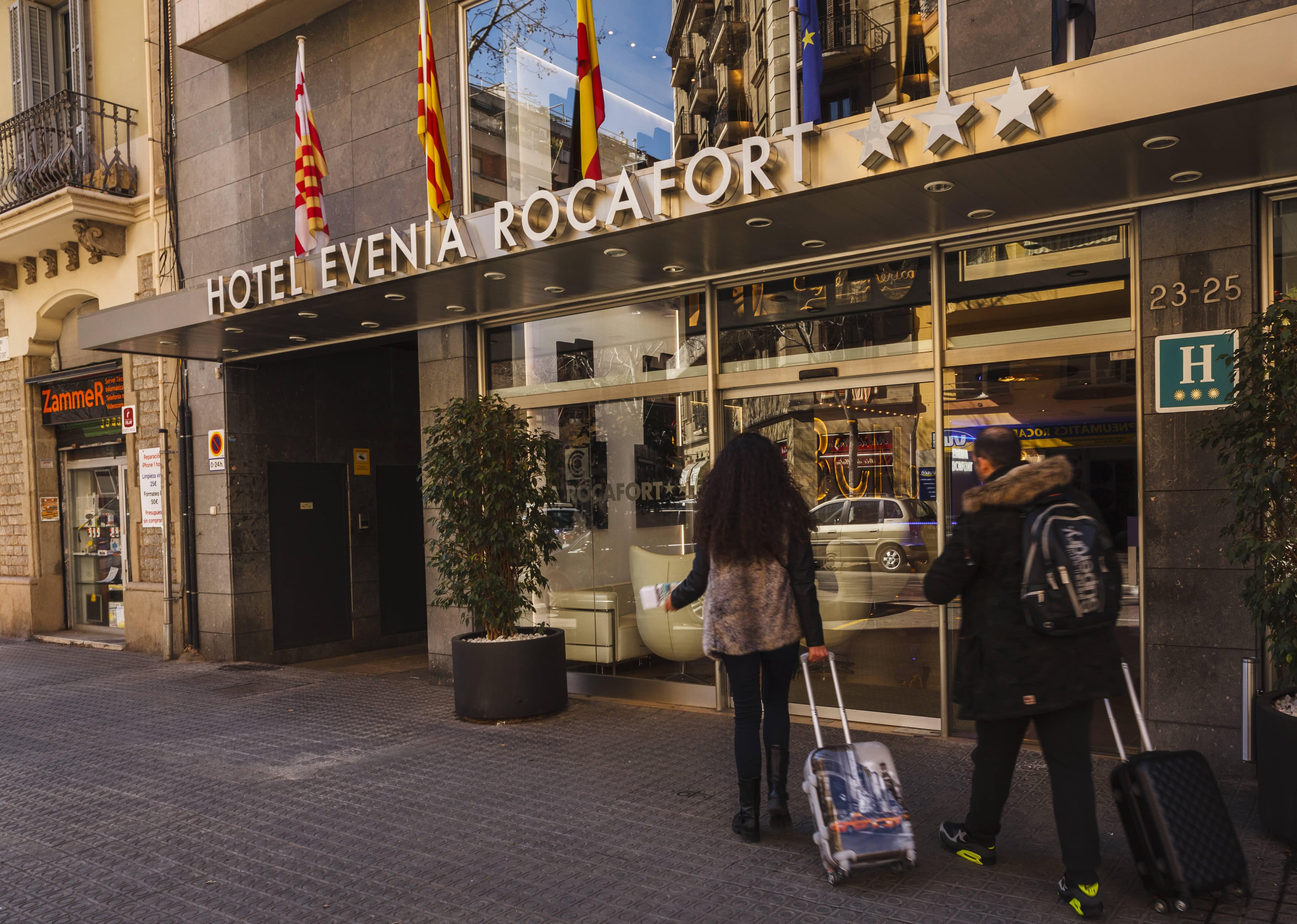Hotel Evenia Rocafort Ansicht 3