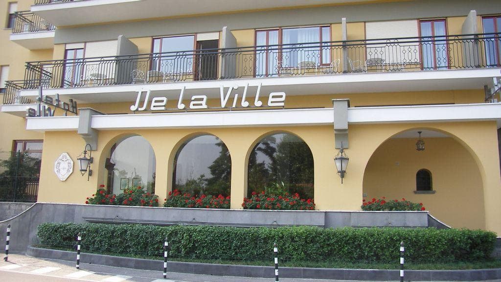 Grand Hotel de la Ville Ansicht 3
