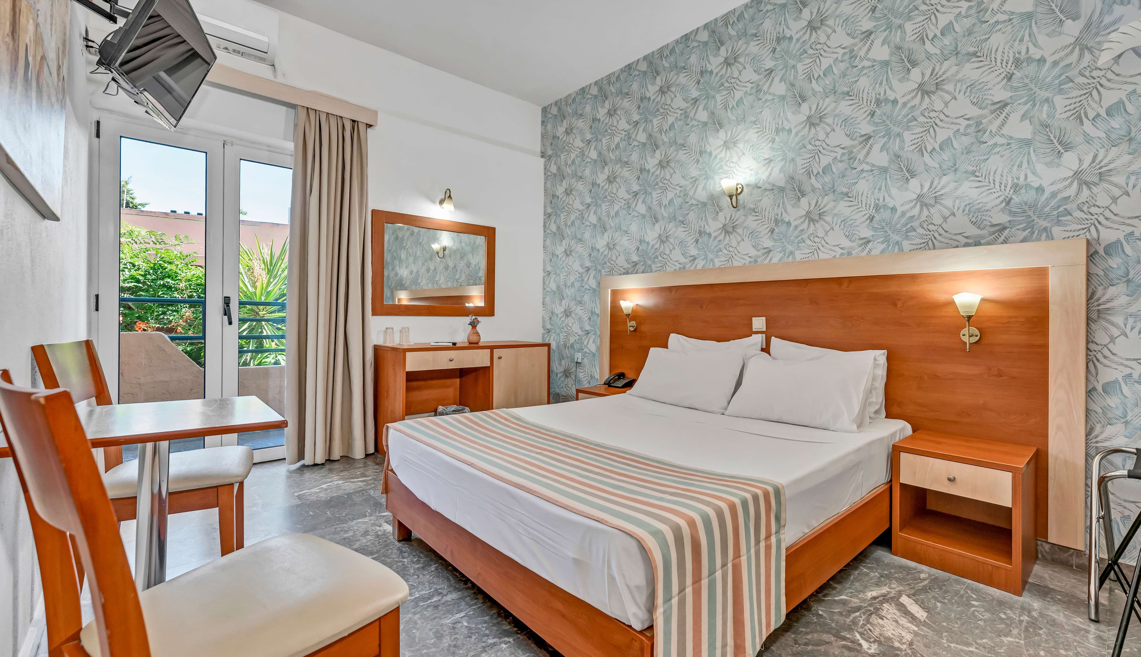 Erato Hotel Ansicht 4