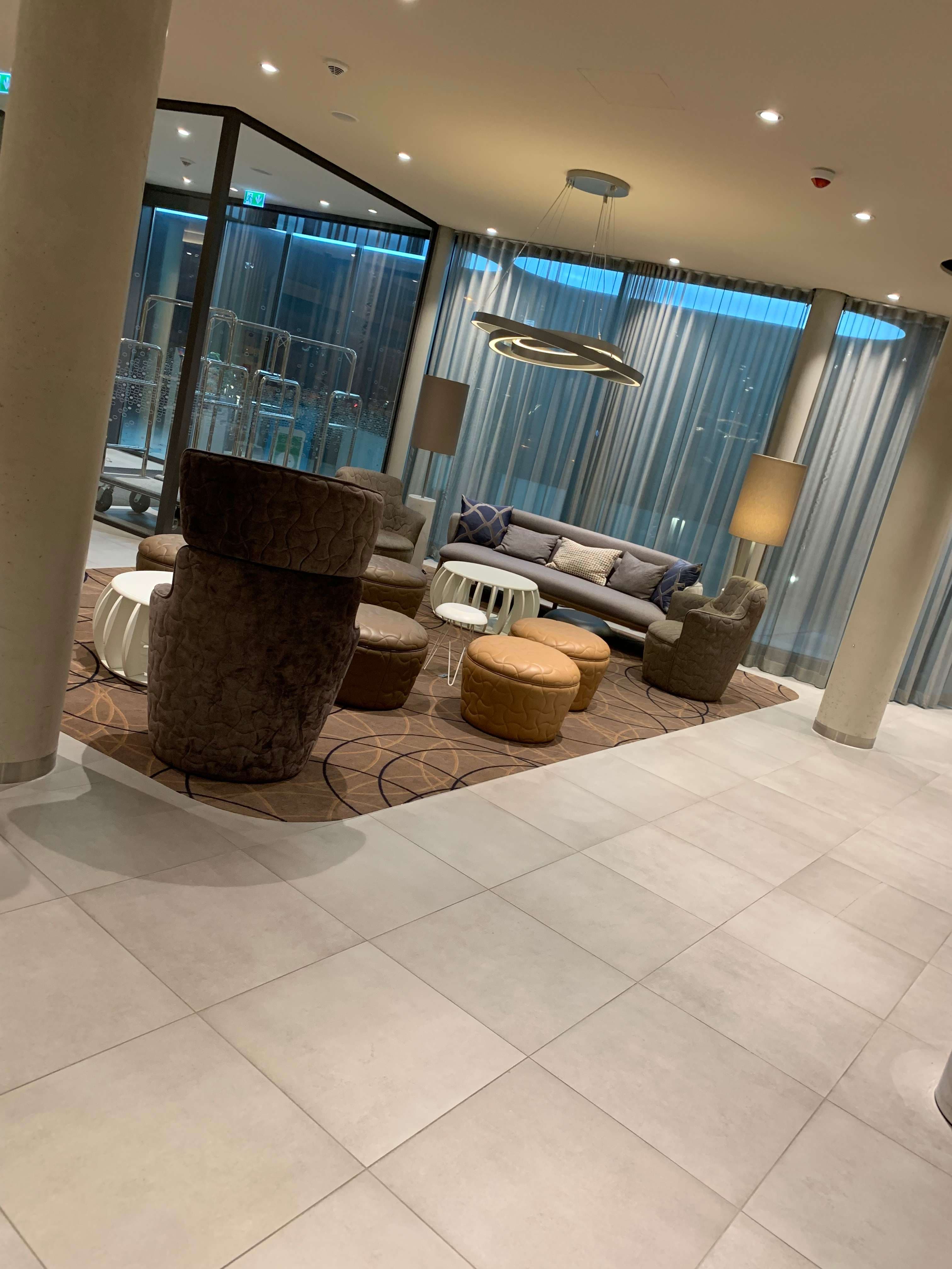 Hampton By Hilton Frankfurt Airport Ansicht 10